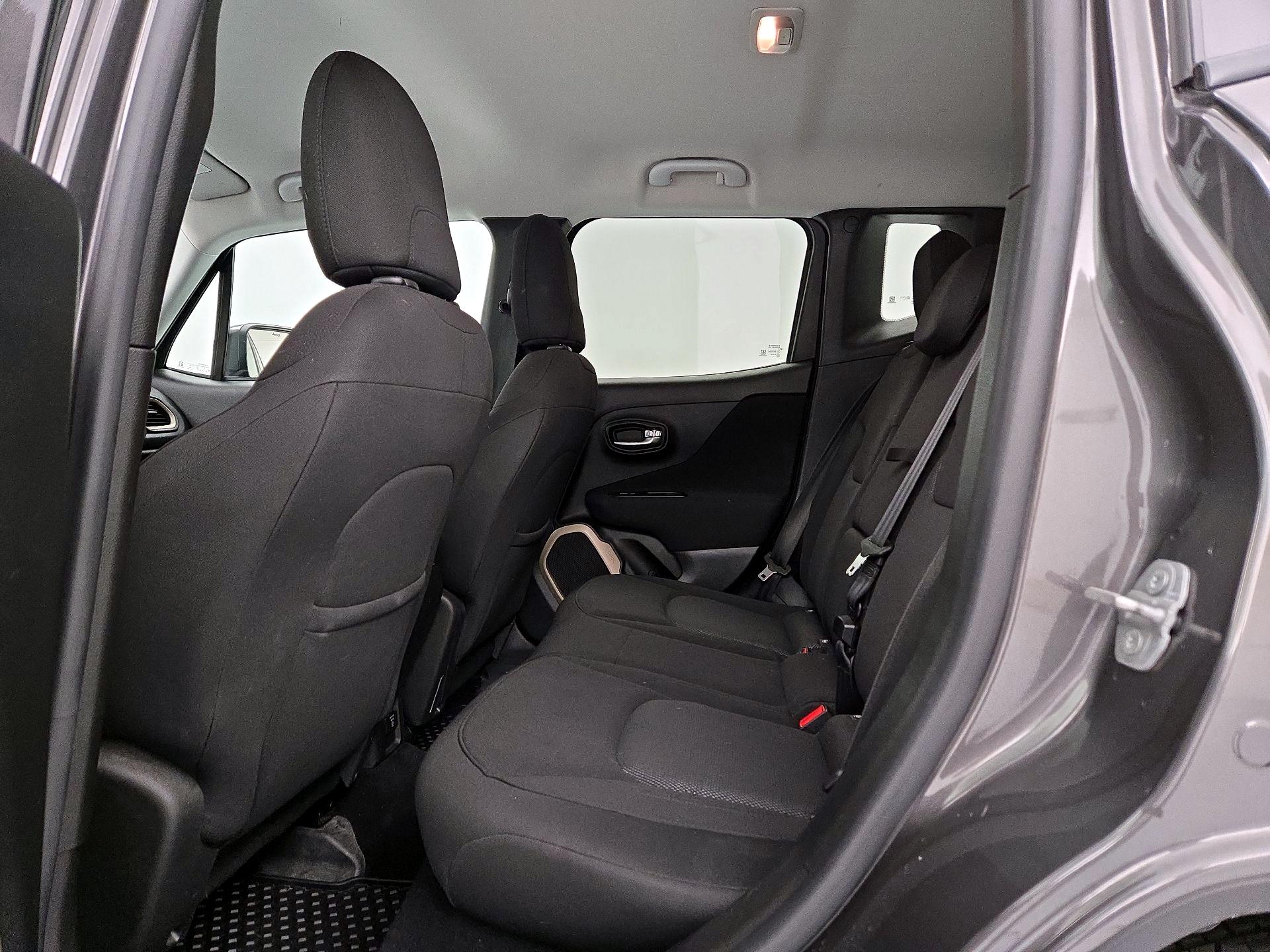 Thumbnail: 2016 Jeep Renegade - 19