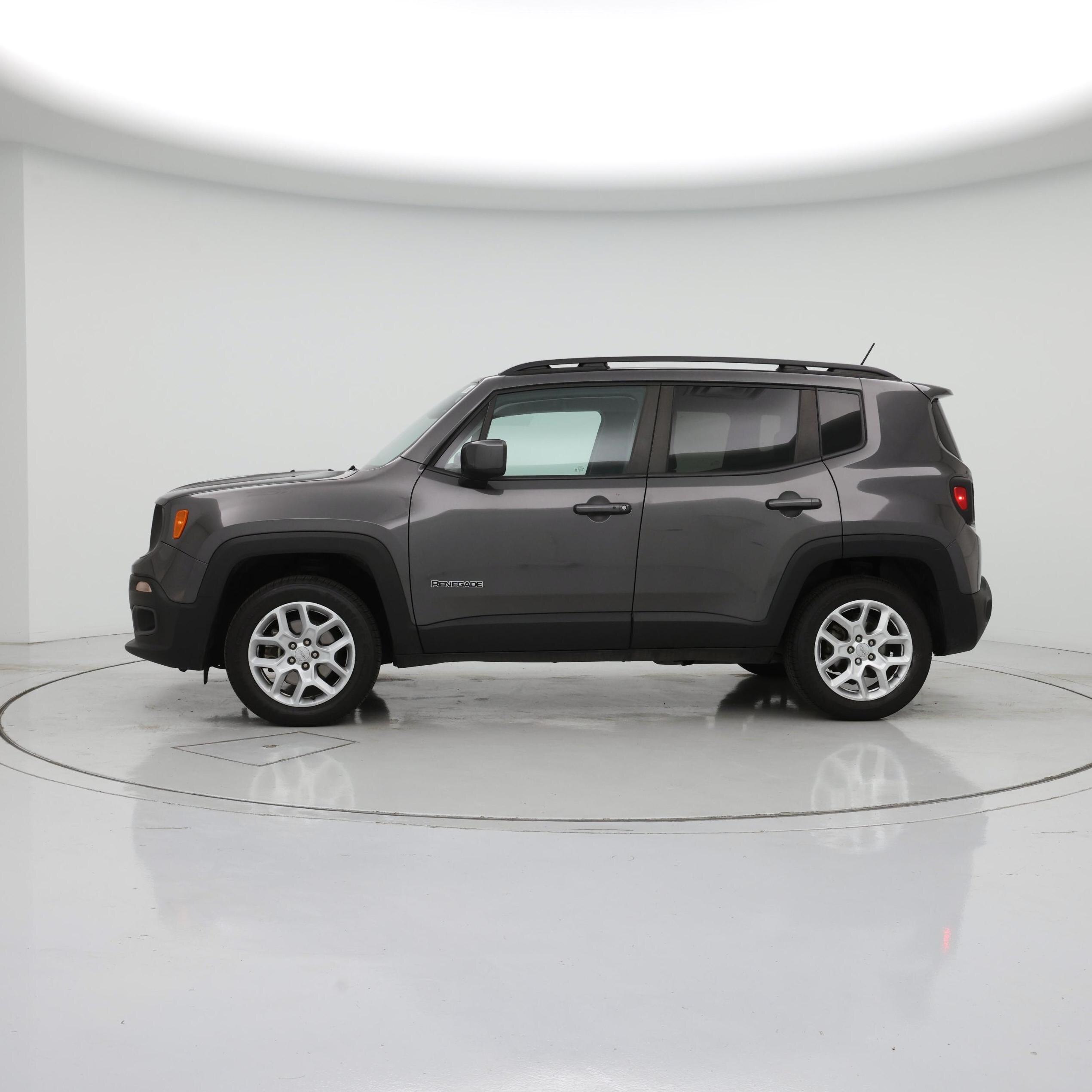 Thumbnail: 2016 Jeep Renegade - 3