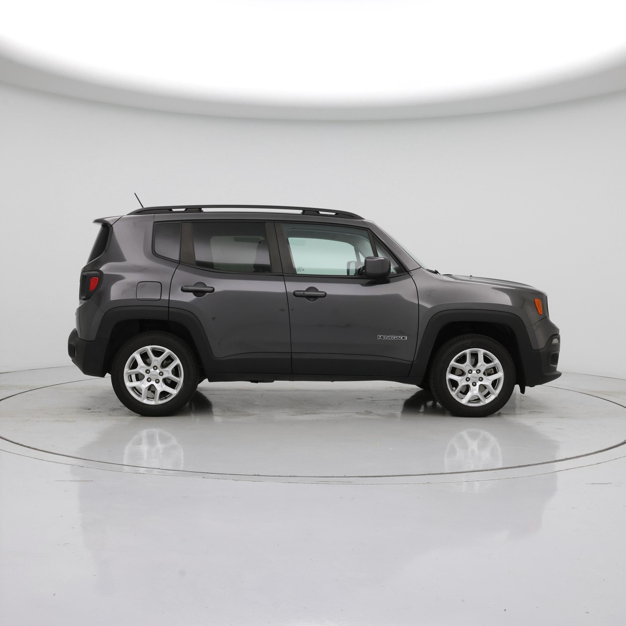 Thumbnail: 2016 Jeep Renegade - 7
