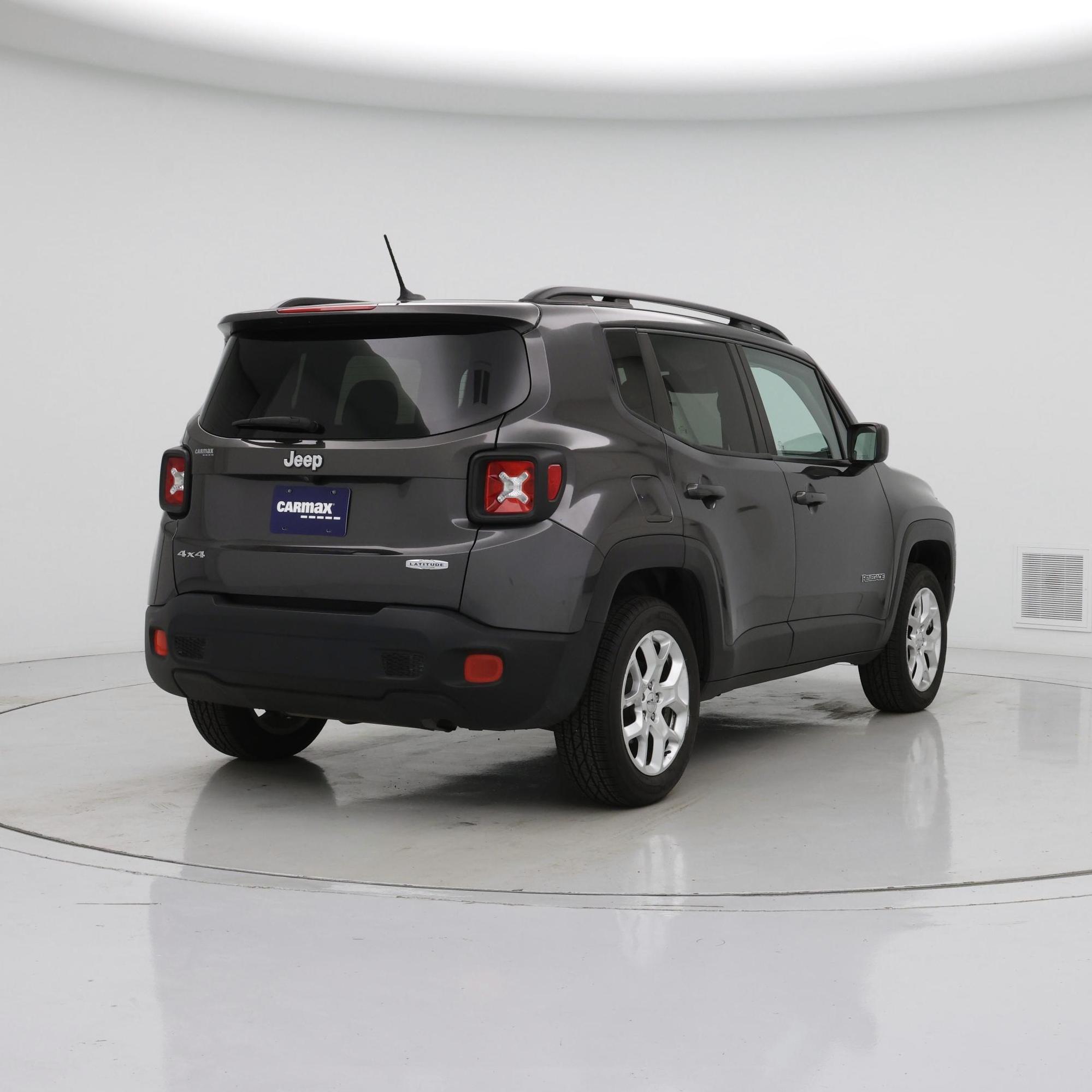 Thumbnail: 2016 Jeep Renegade - 8