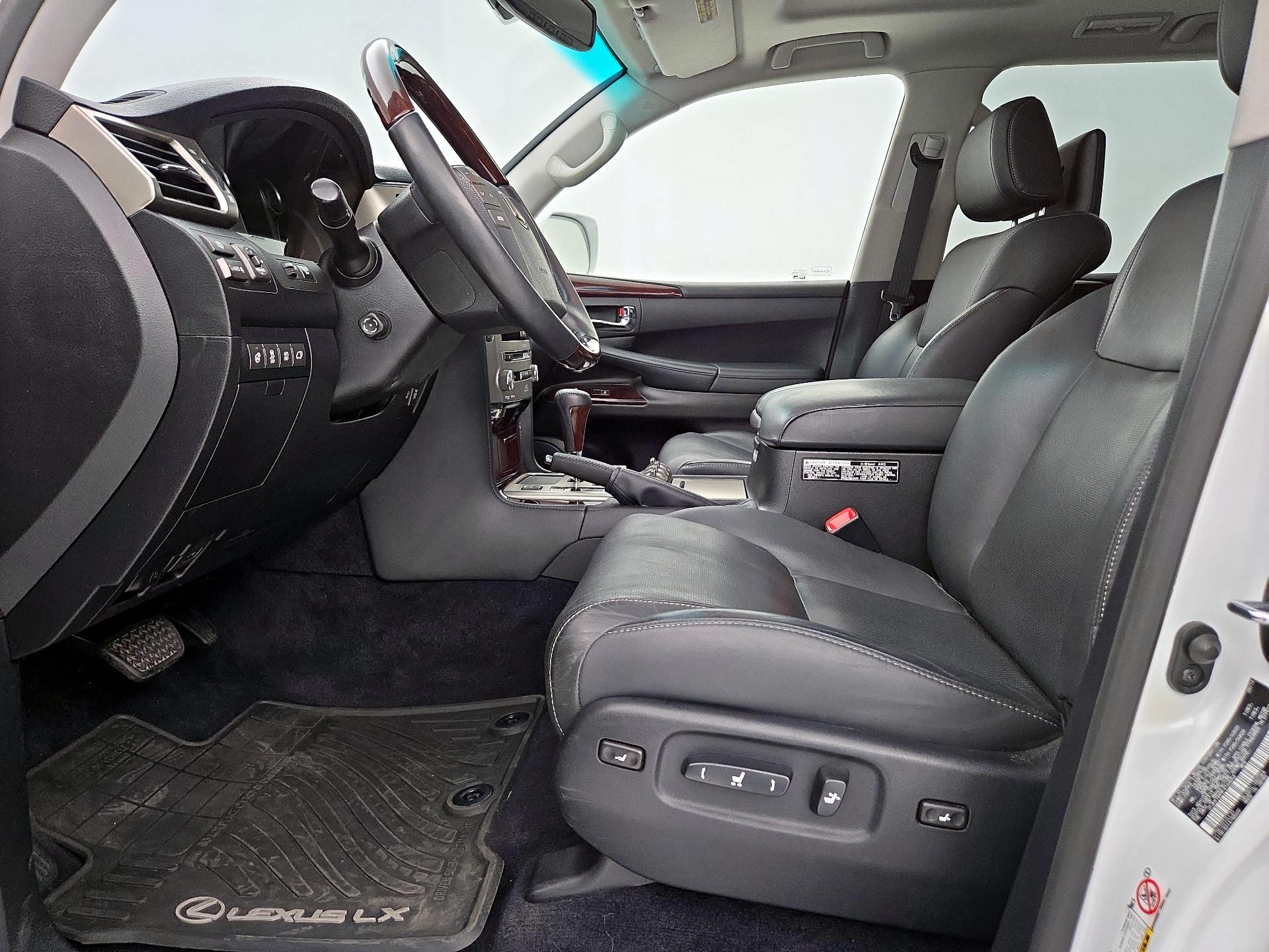 Thumbnail: 2015 Lexus LX - 11