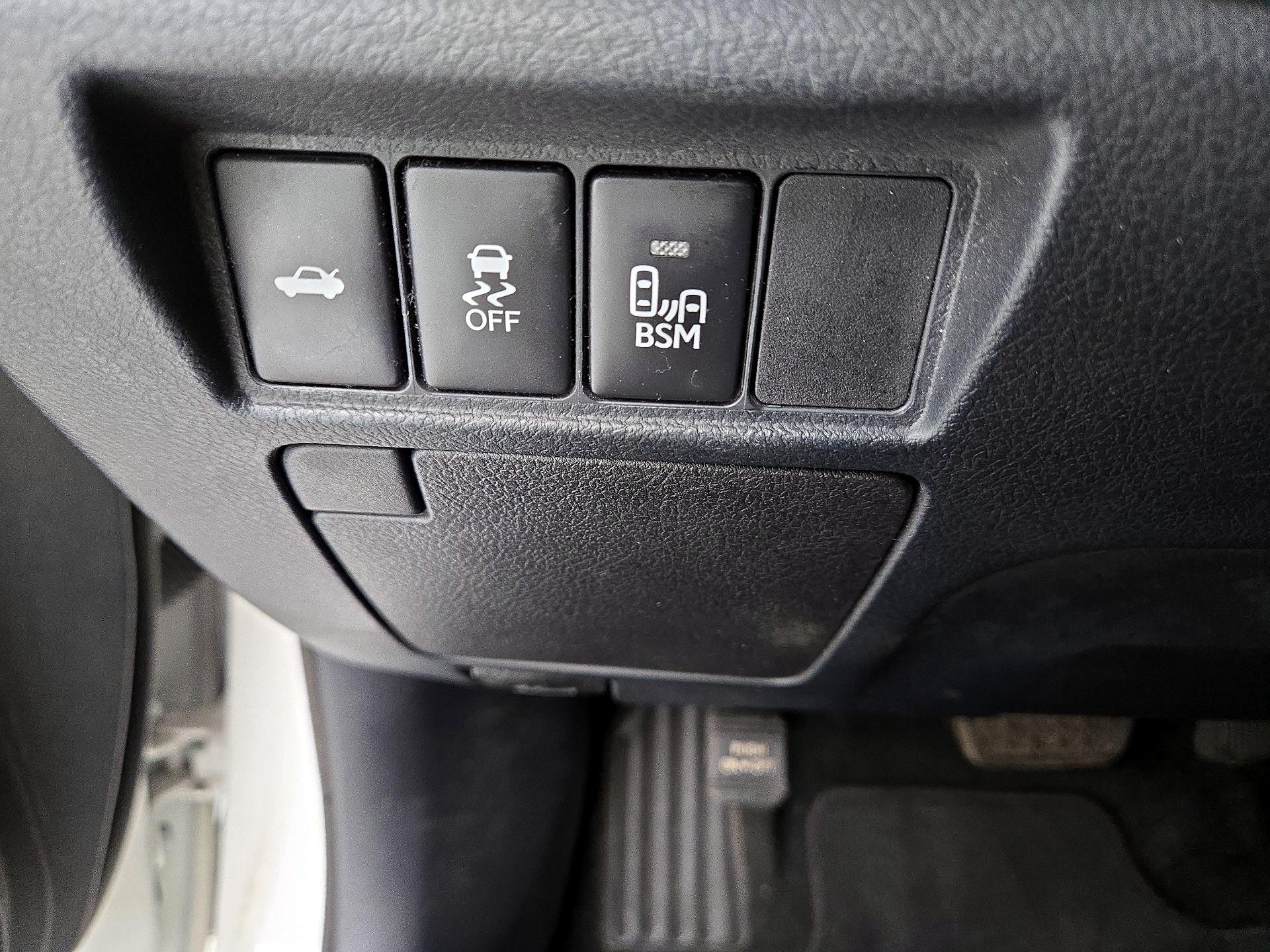Thumbnail: 2014 Toyota Avalon - 13