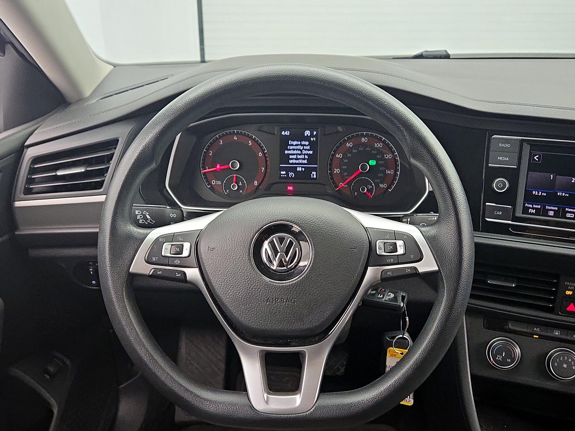 Thumbnail: 2019 Volkswagen Jetta - 10