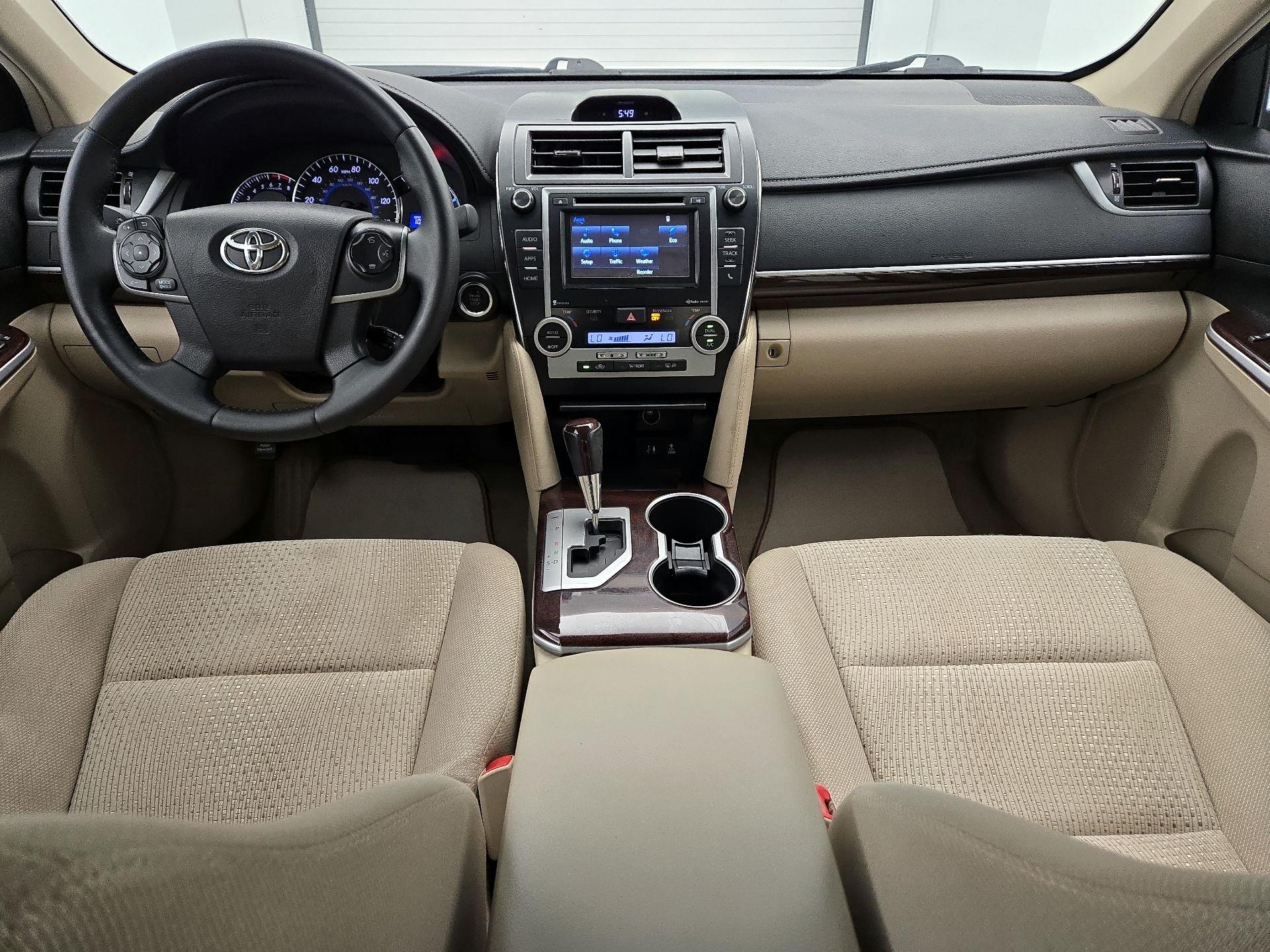 Thumbnail: 2014 Toyota Camry - 9