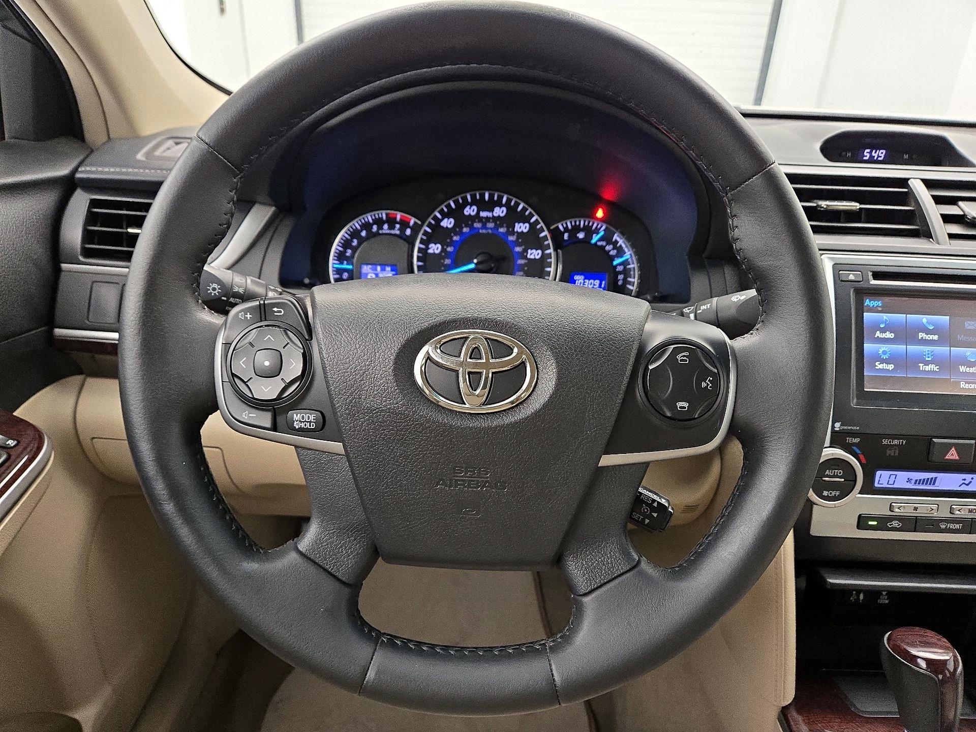 Thumbnail: 2014 Toyota Camry - 10