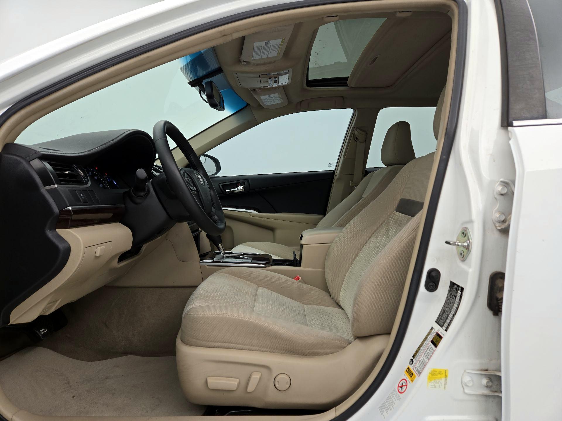 Thumbnail: 2014 Toyota Camry - 11