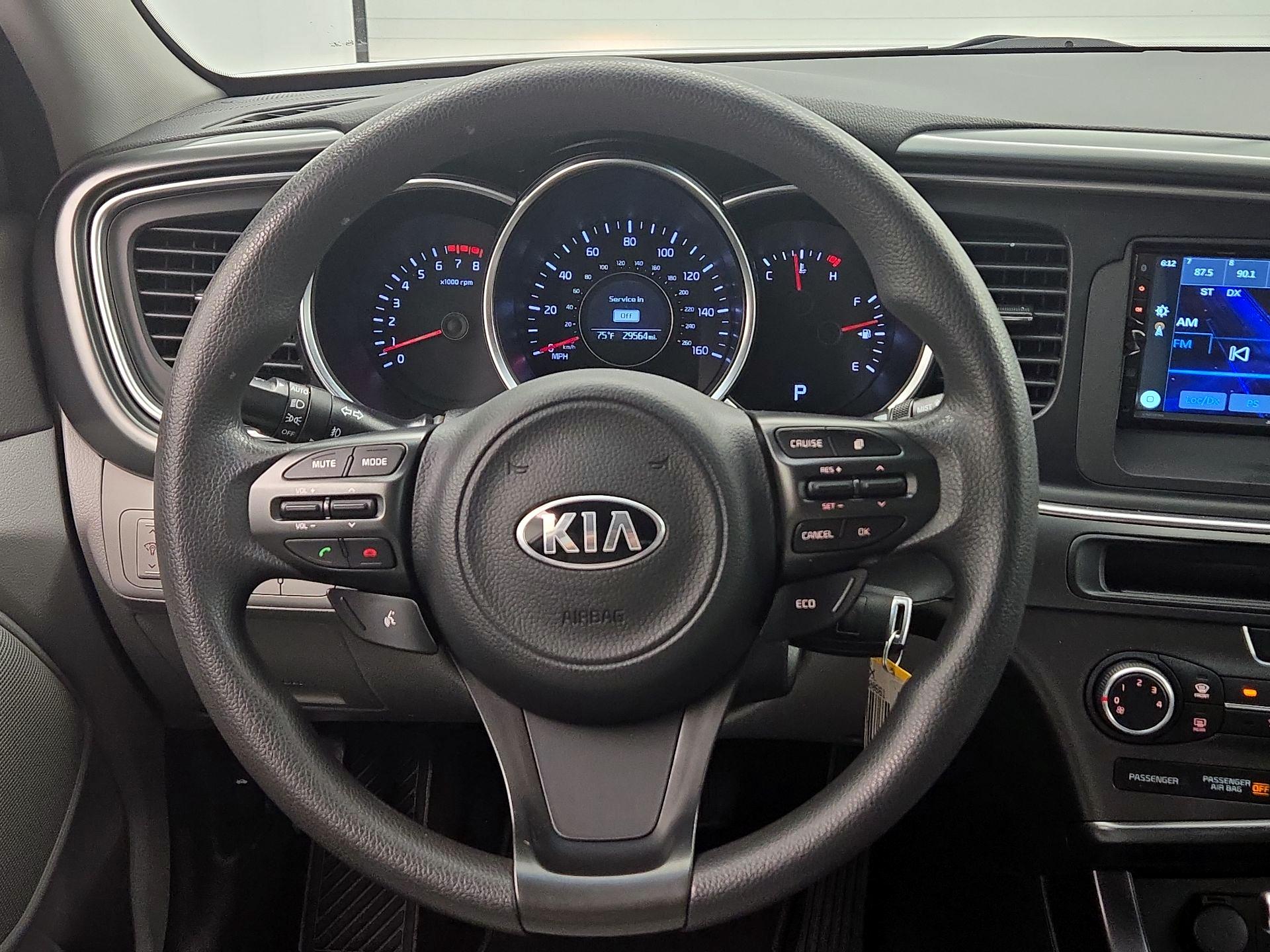 Thumbnail: 2014 Kia Optima - 10