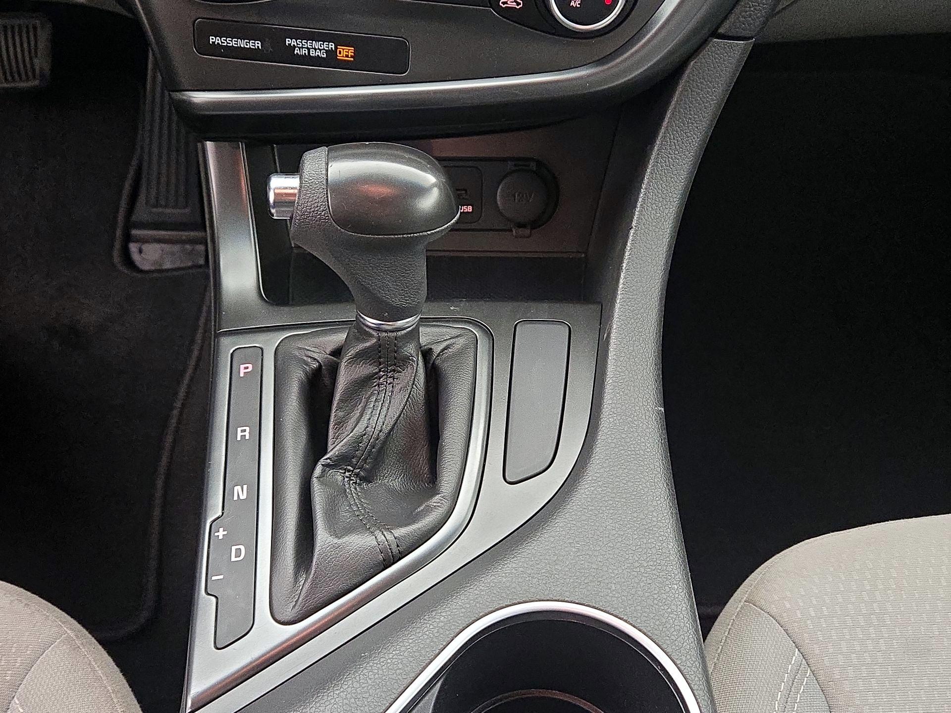 Thumbnail: 2014 Kia Optima - 16