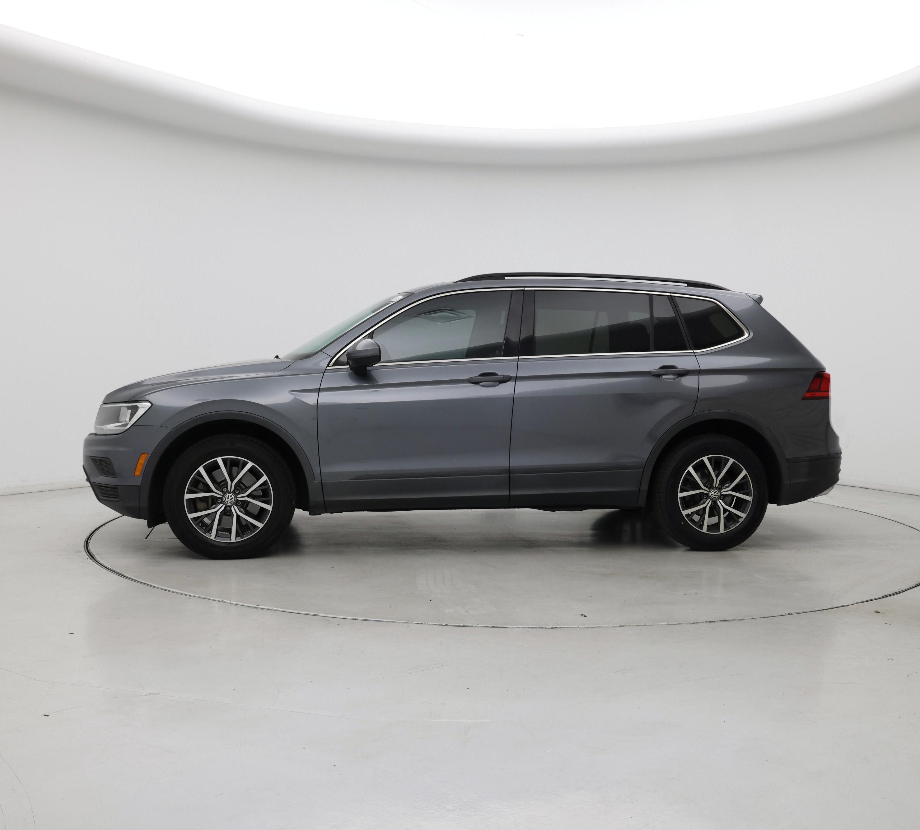 Thumbnail: 2019 Volkswagen Tiguan - 3