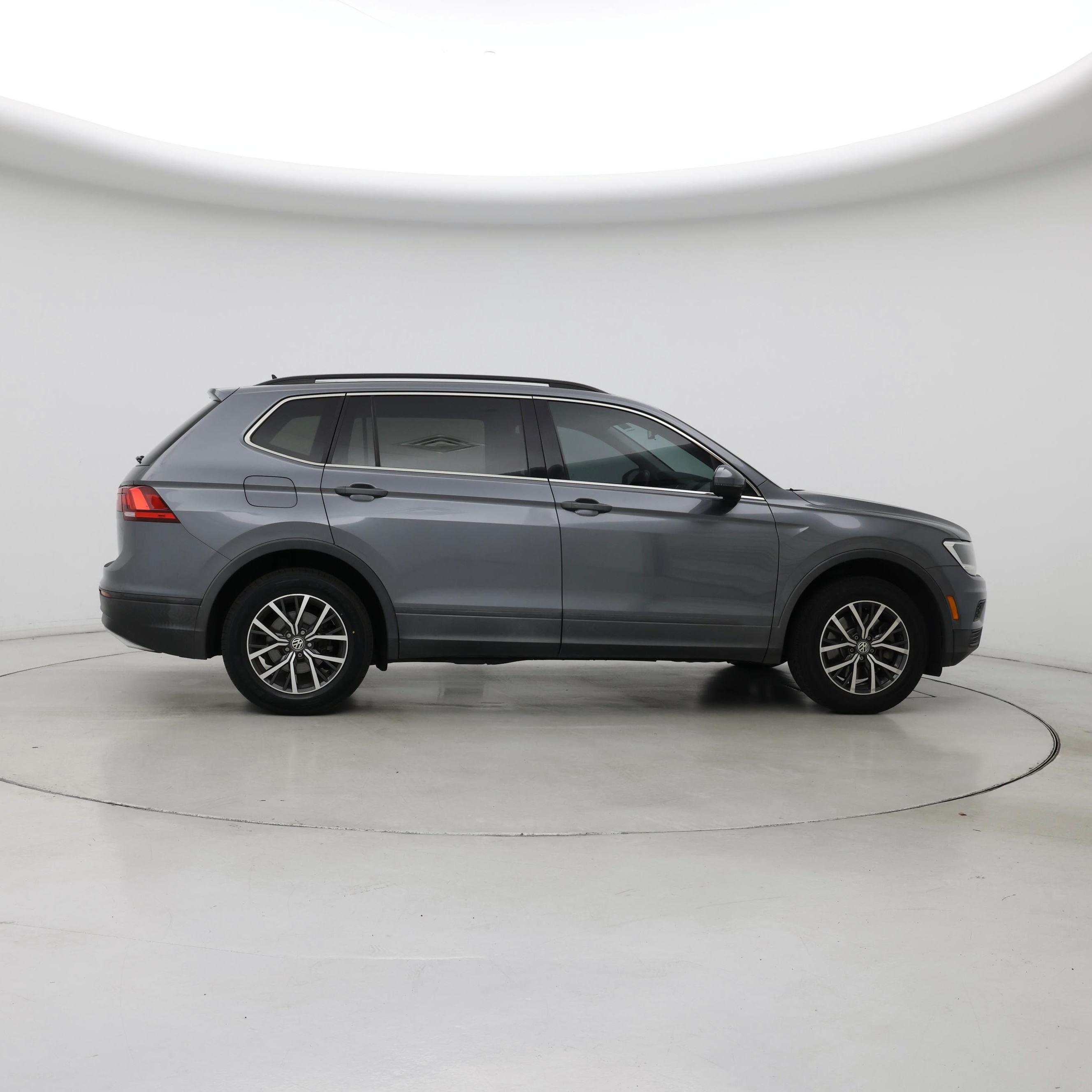 Thumbnail: 2019 Volkswagen Tiguan - 7