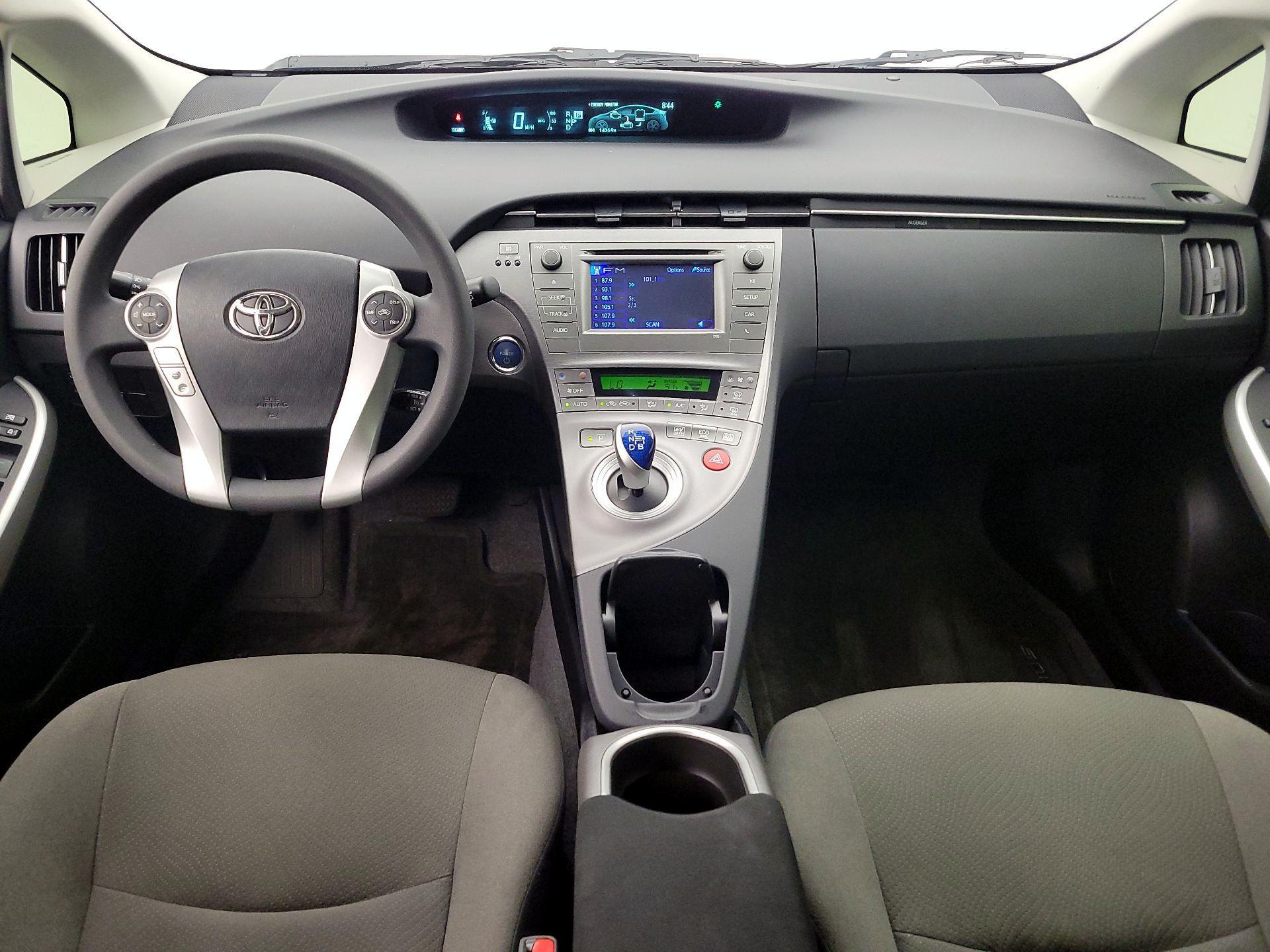 Thumbnail: 2015 Toyota Prius - 9