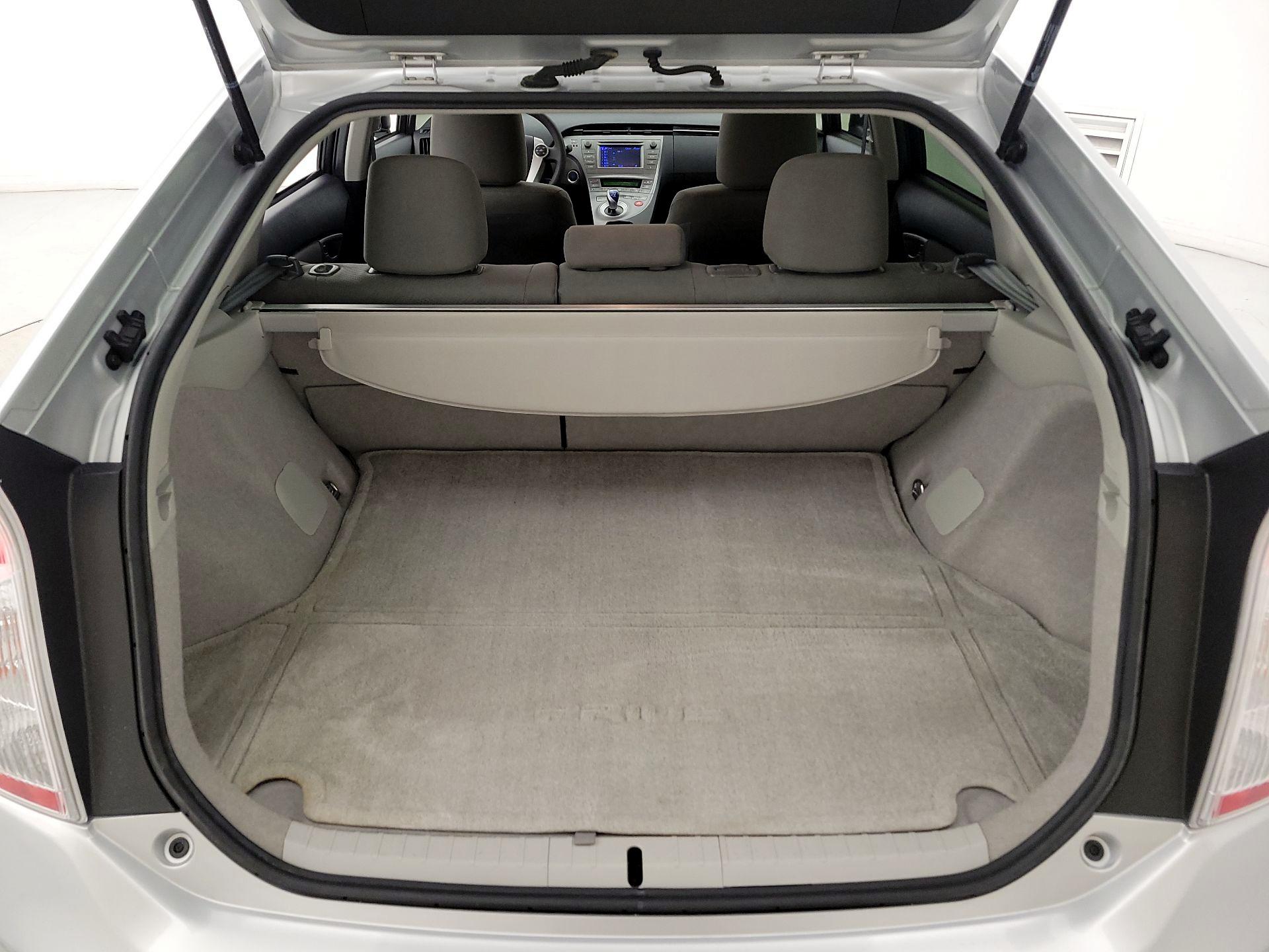 Thumbnail: 2015 Toyota Prius - 20