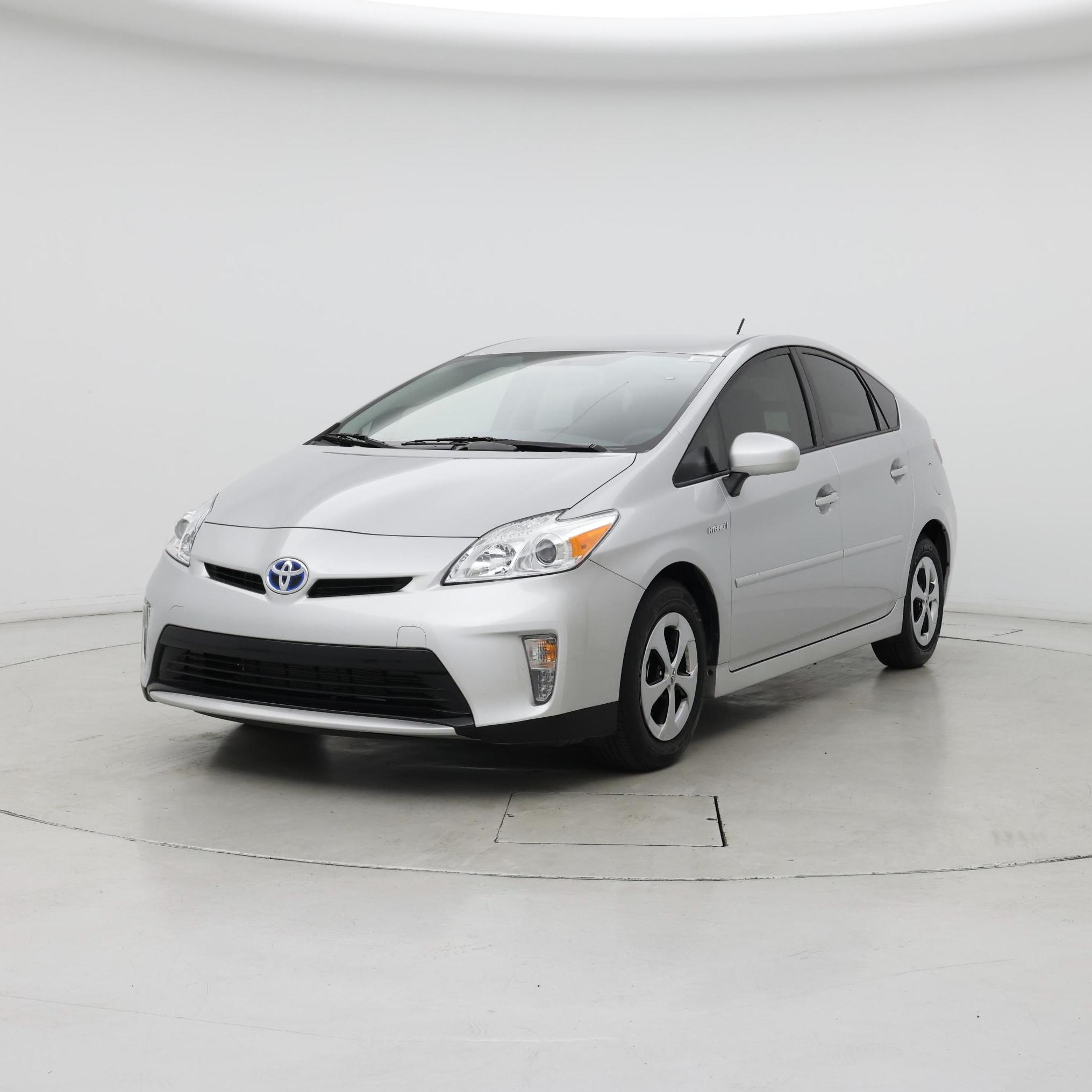 Thumbnail: 2015 Toyota Prius - 4