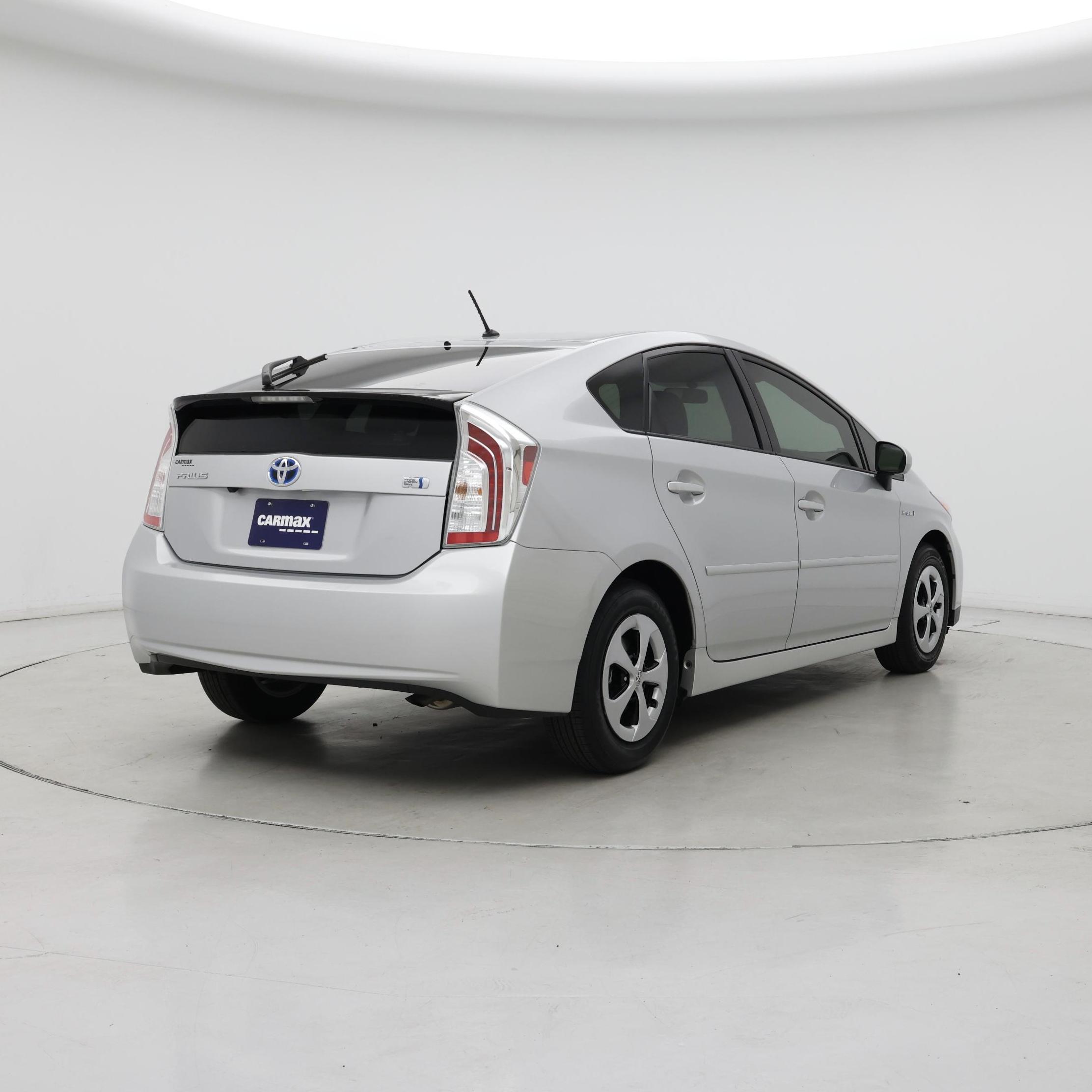 Thumbnail: 2015 Toyota Prius - 8
