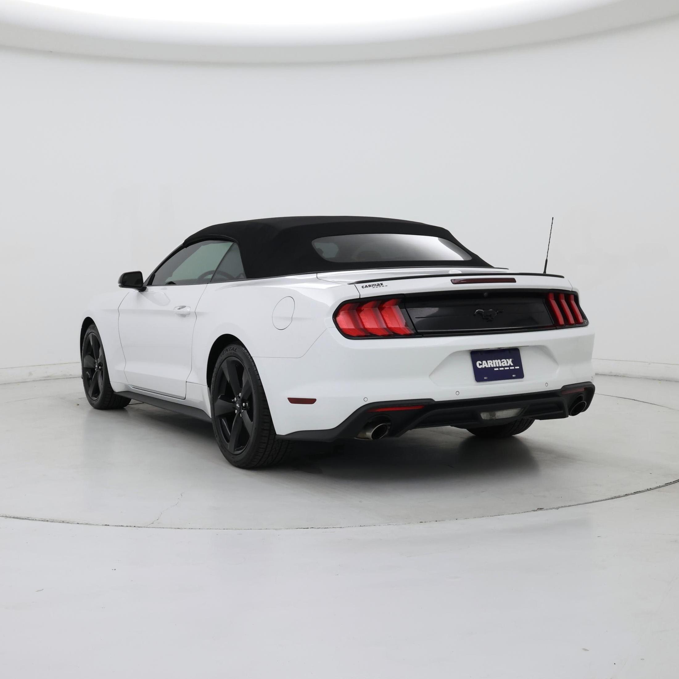 Thumbnail: 2022 Ford Mustang - 2