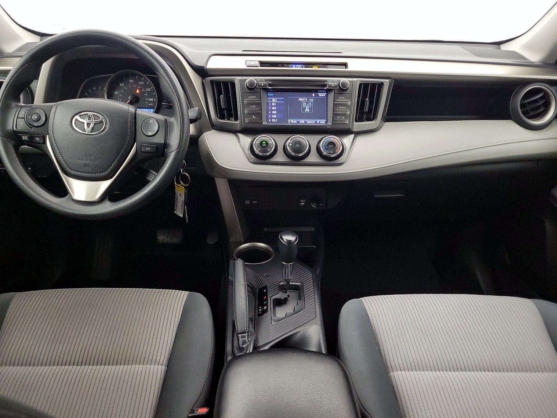 Thumbnail: 2015 Toyota RAV4 - 9
