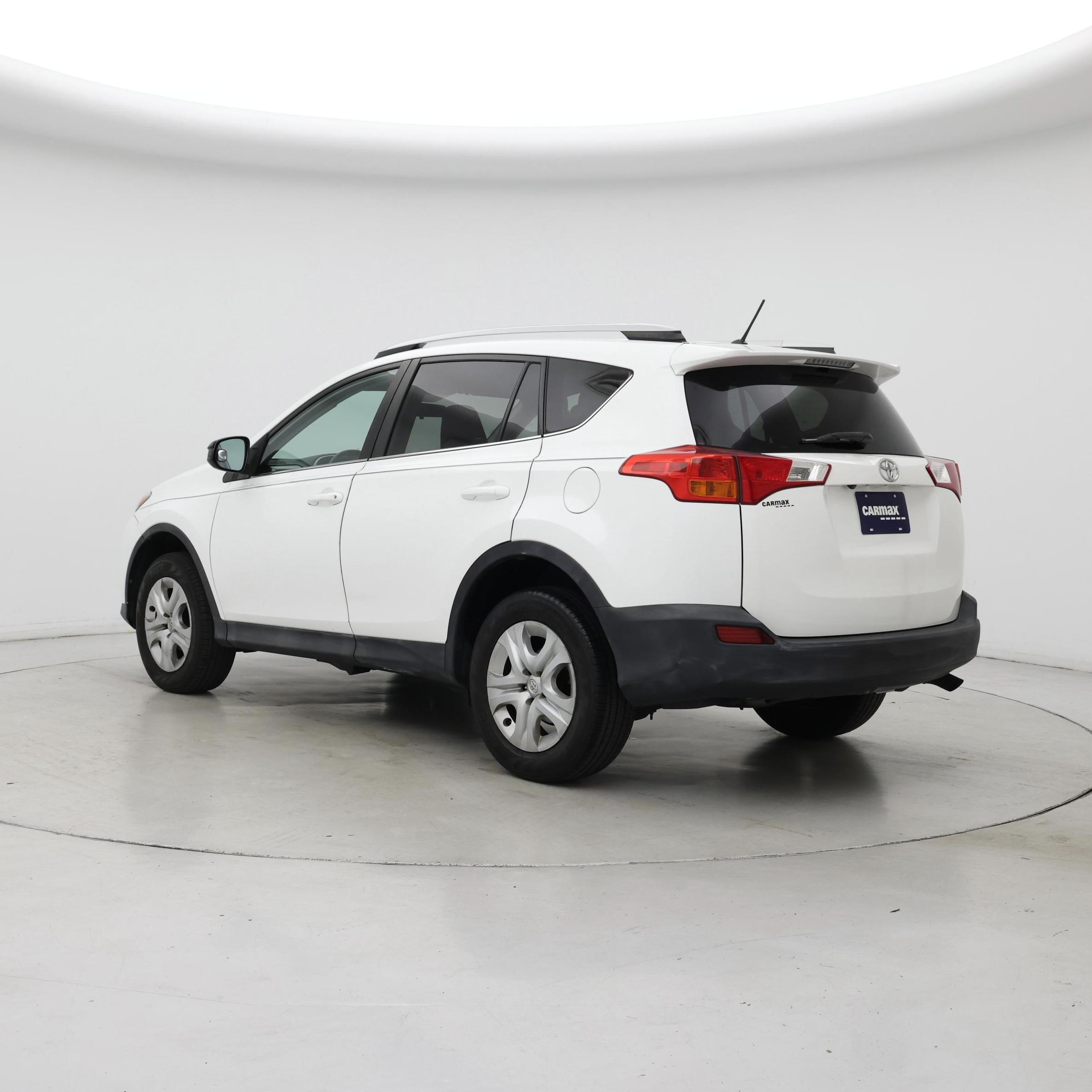Thumbnail: 2015 Toyota RAV4 - 2