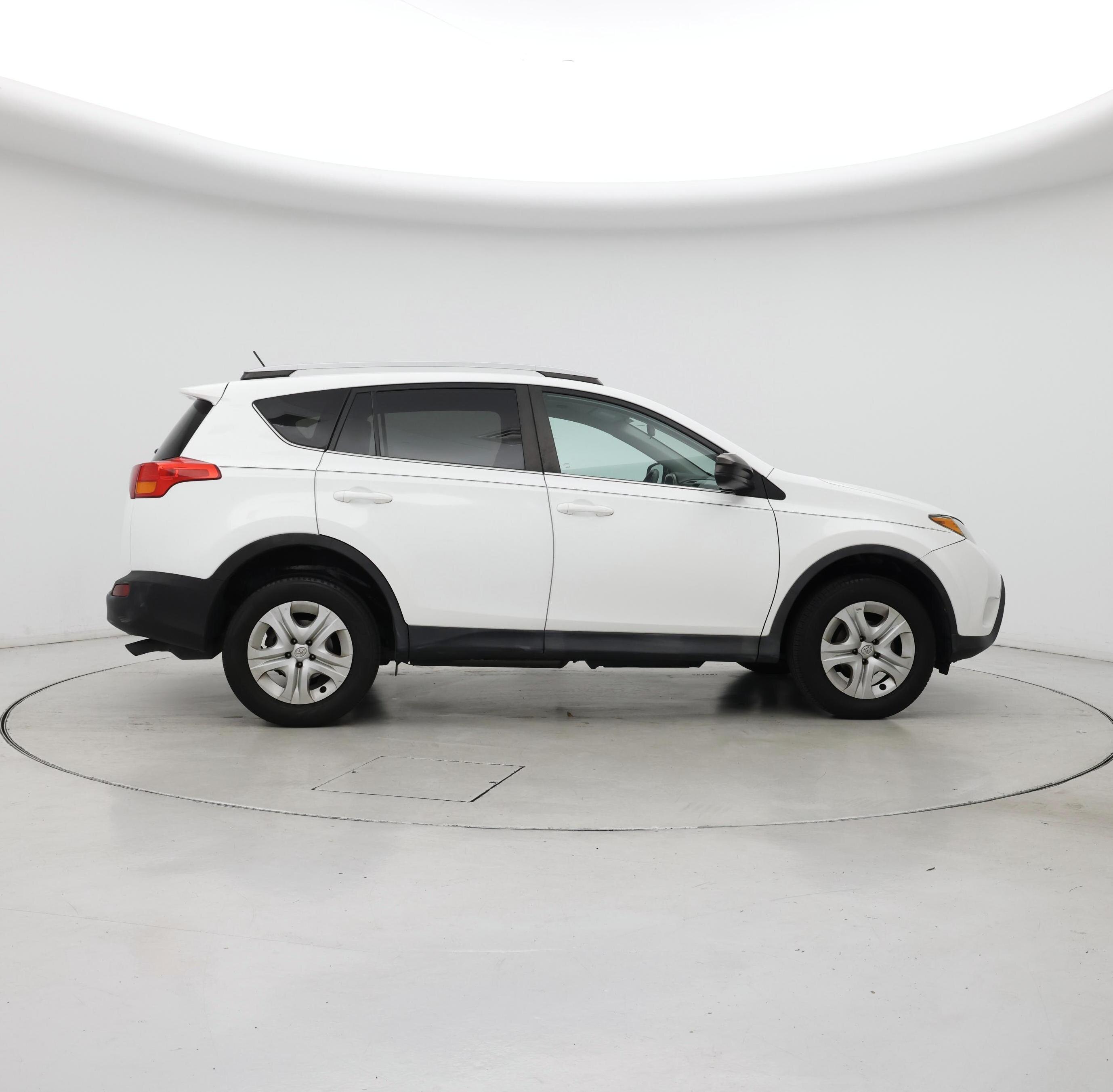Thumbnail: 2015 Toyota RAV4 - 7