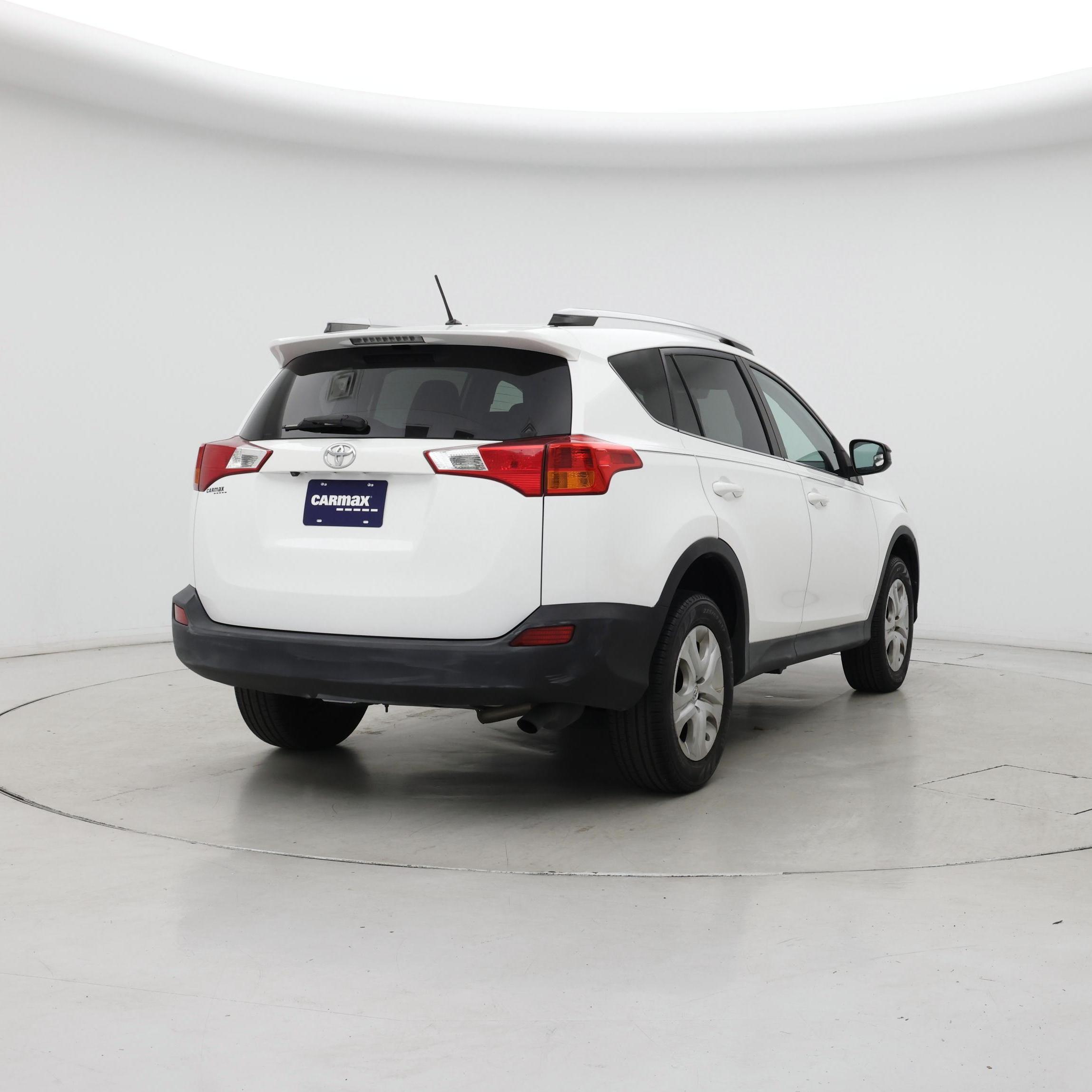 Thumbnail: 2015 Toyota RAV4 - 8