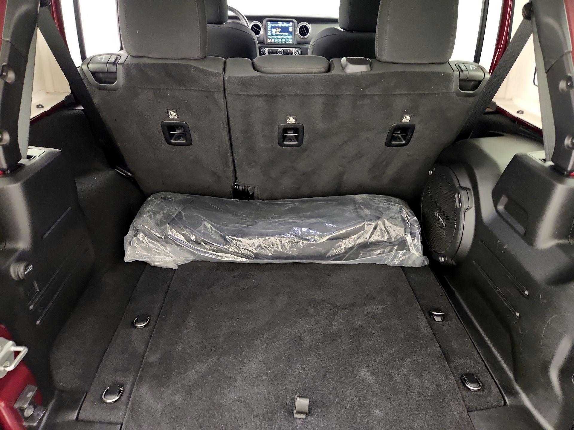 Thumbnail: 2021 Jeep Wrangler - 20