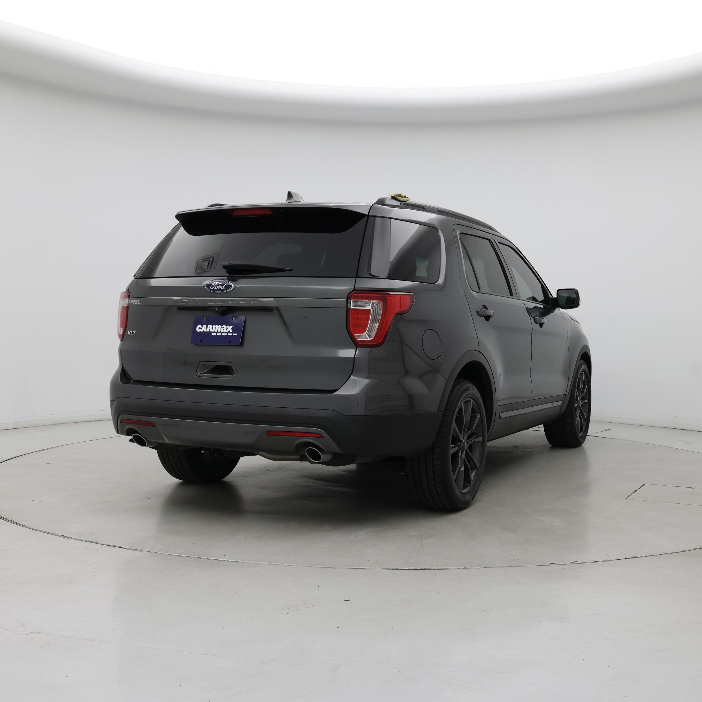 Thumbnail: 2017 Ford Explorer - 8