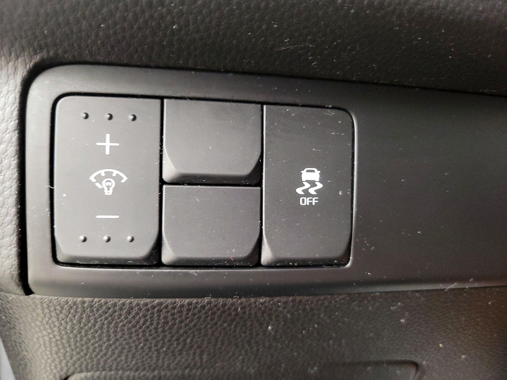 Thumbnail: 2015 Kia Soul - 13