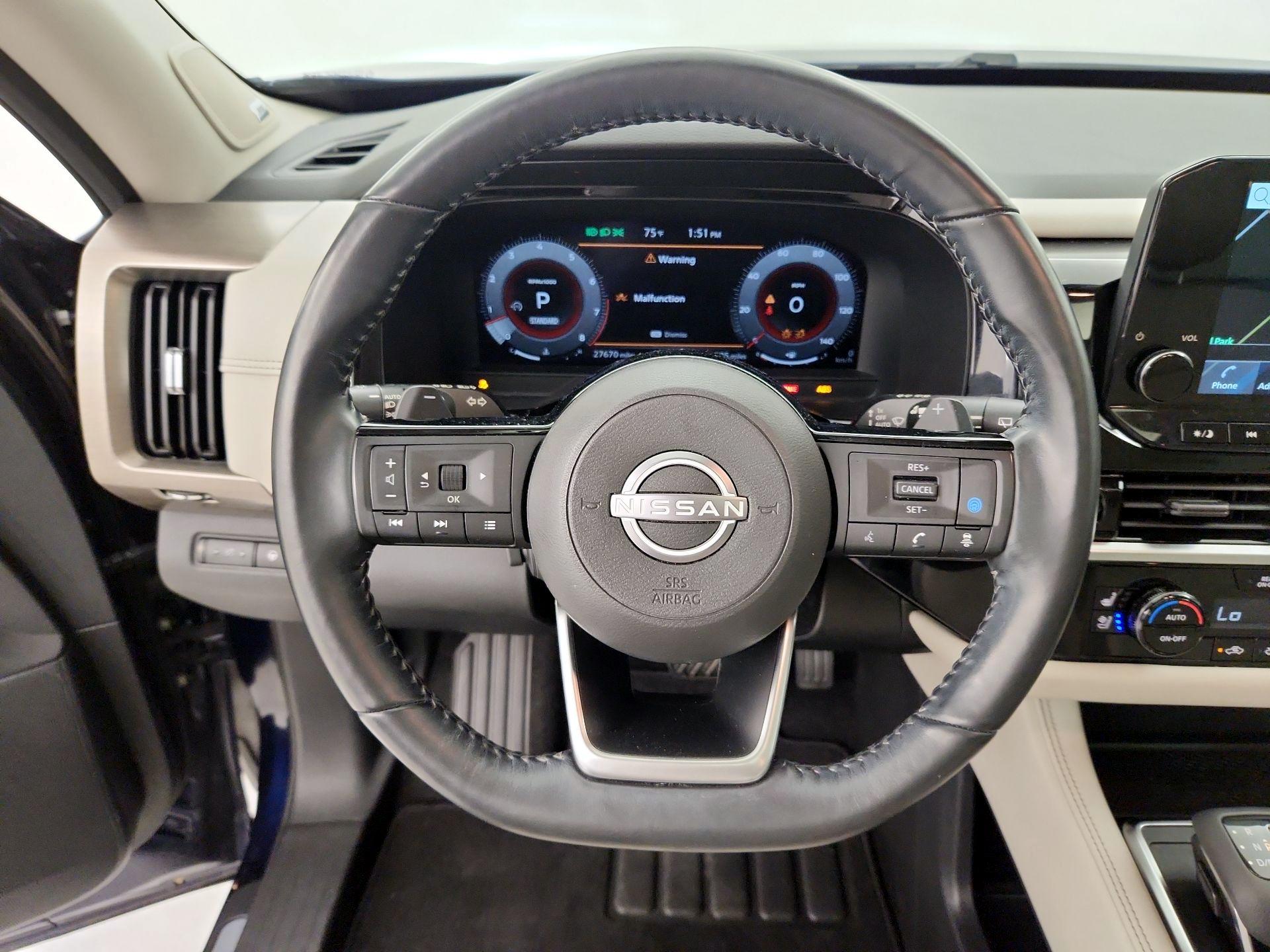Thumbnail: 2022 Nissan Pathfinder - 10