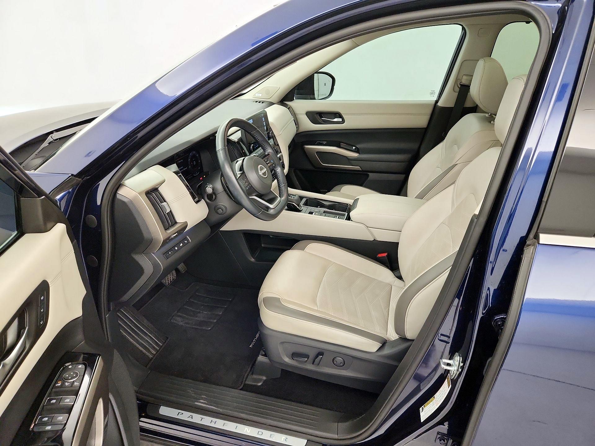Thumbnail: 2022 Nissan Pathfinder - 11