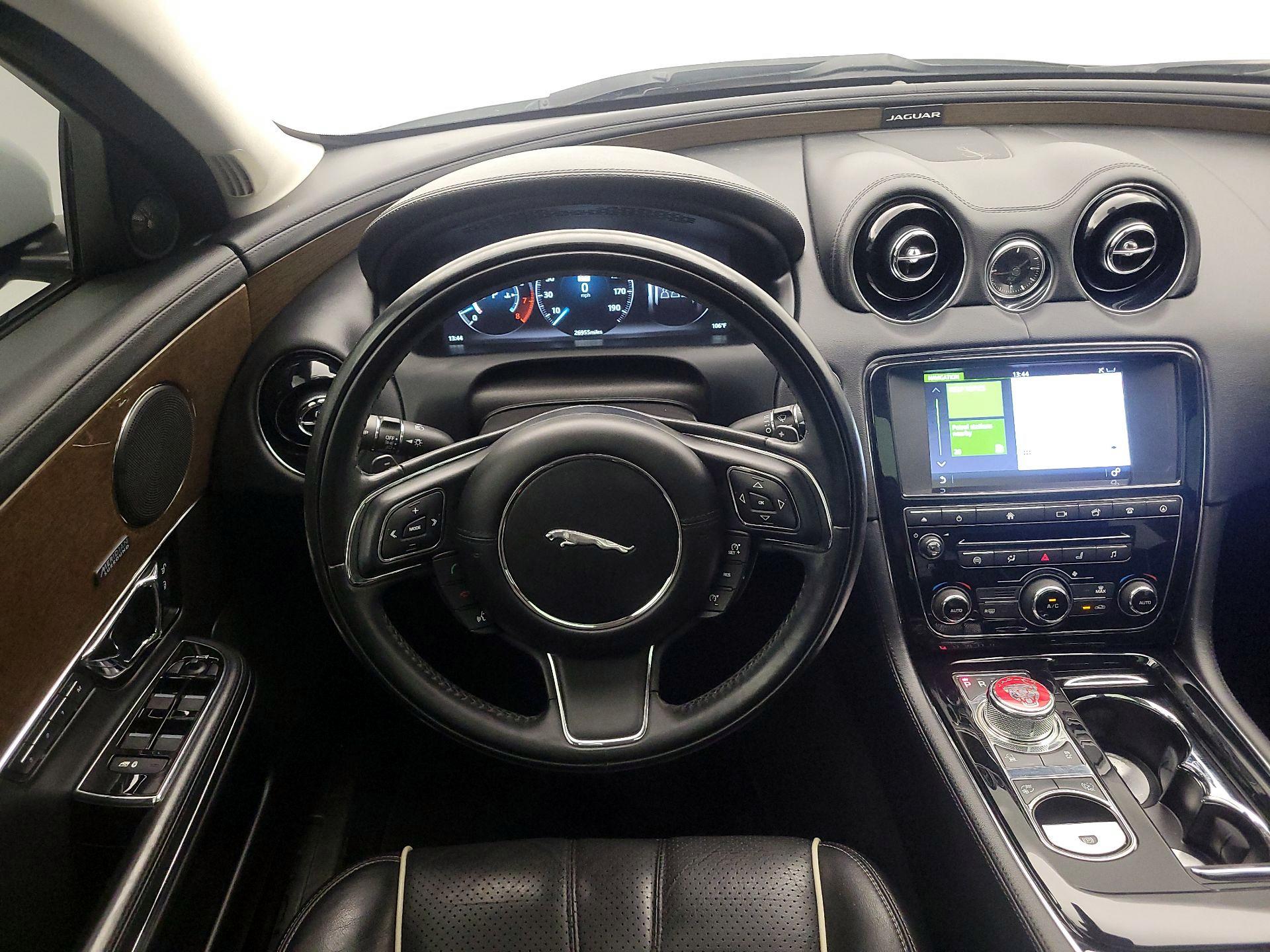Thumbnail: 2016 Jaguar XJ - 10