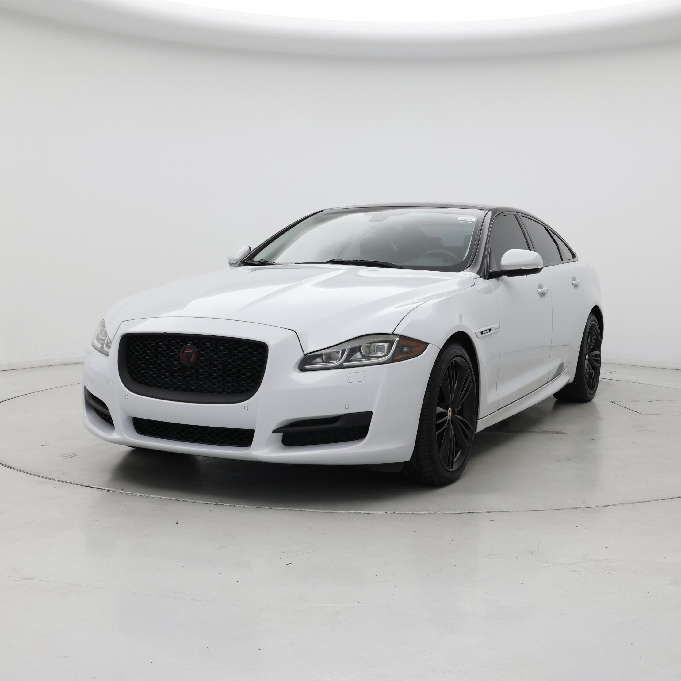 Thumbnail: 2016 Jaguar XJ - 4