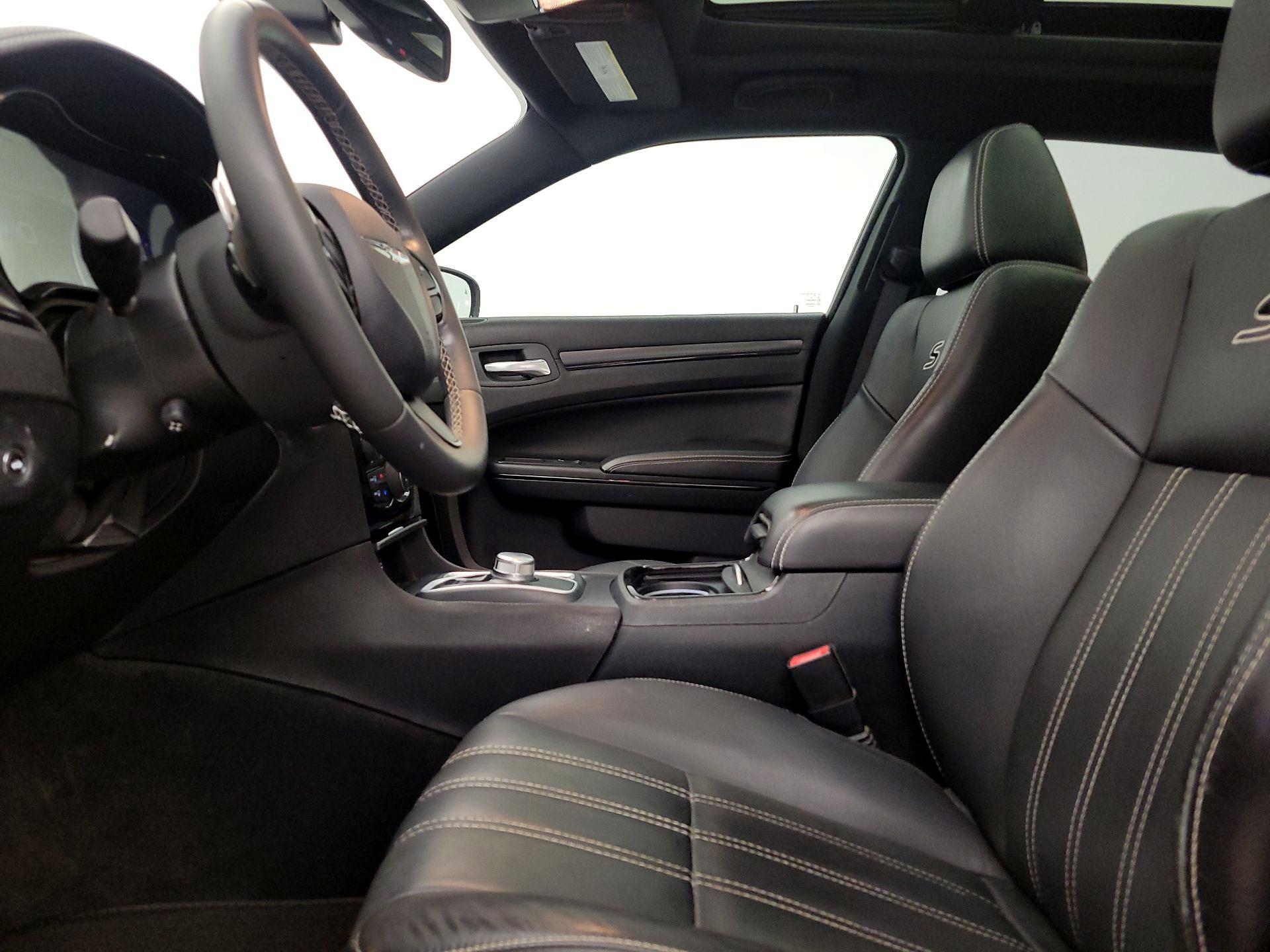 Thumbnail: 2015 Chrysler 300 - 11