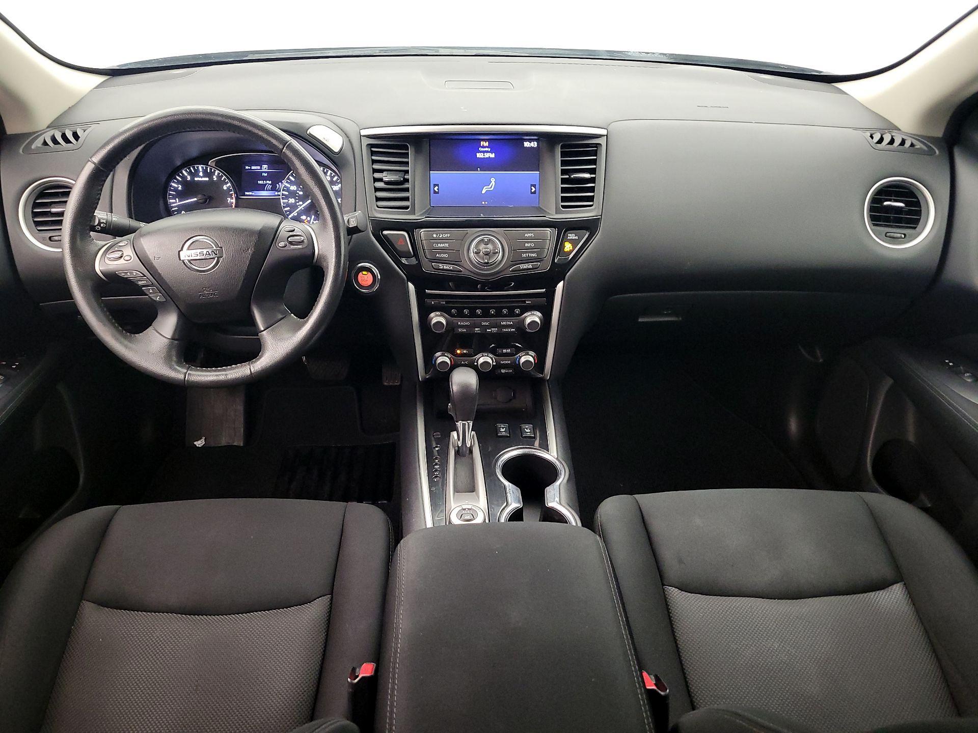 Thumbnail: 2017 Nissan Pathfinder - 9