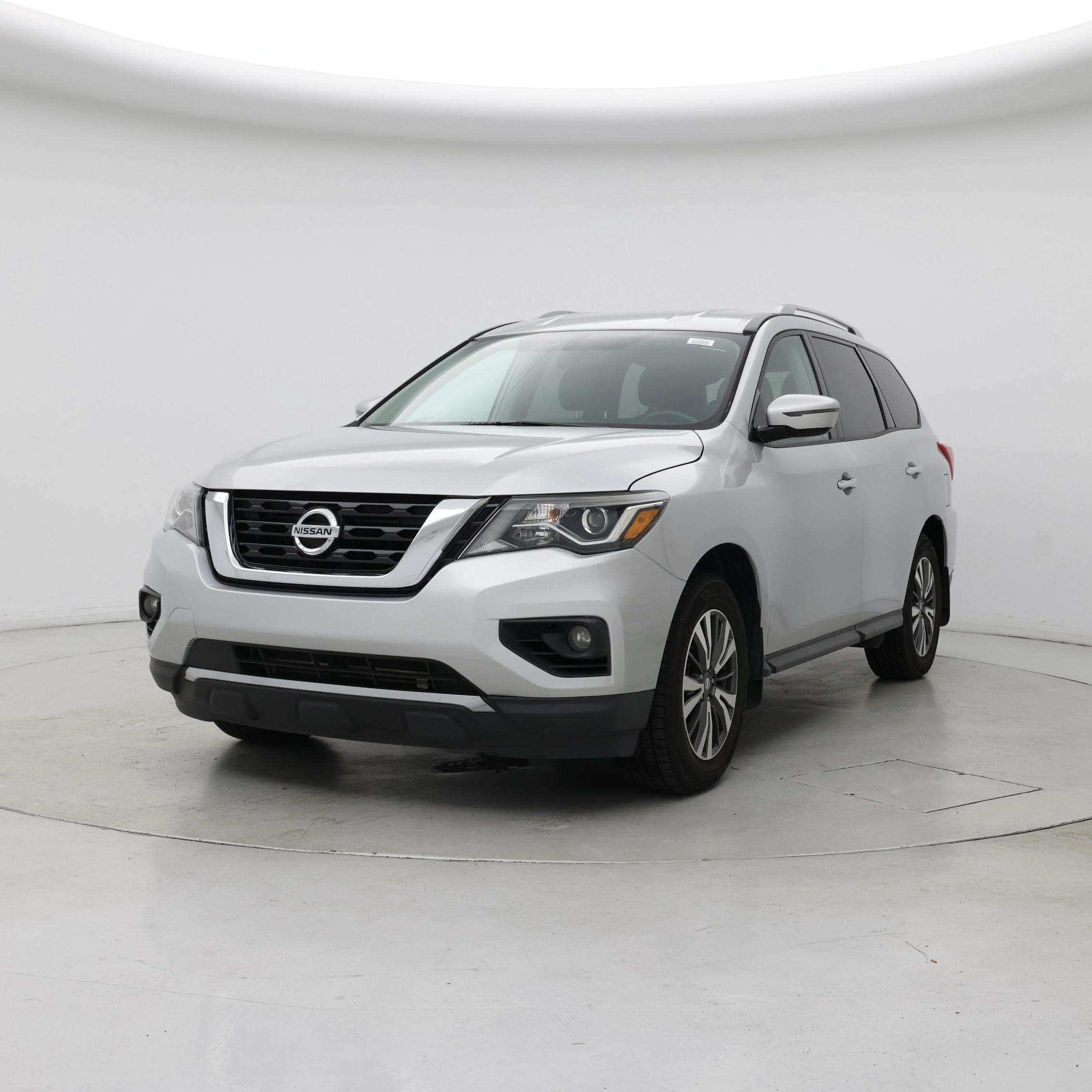 Thumbnail: 2017 Nissan Pathfinder - 4