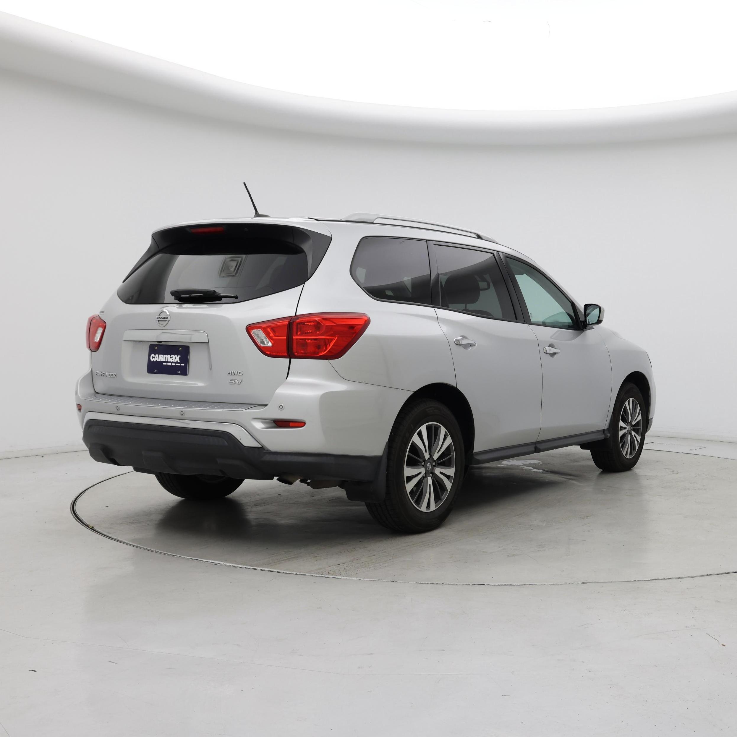 Thumbnail: 2017 Nissan Pathfinder - 8