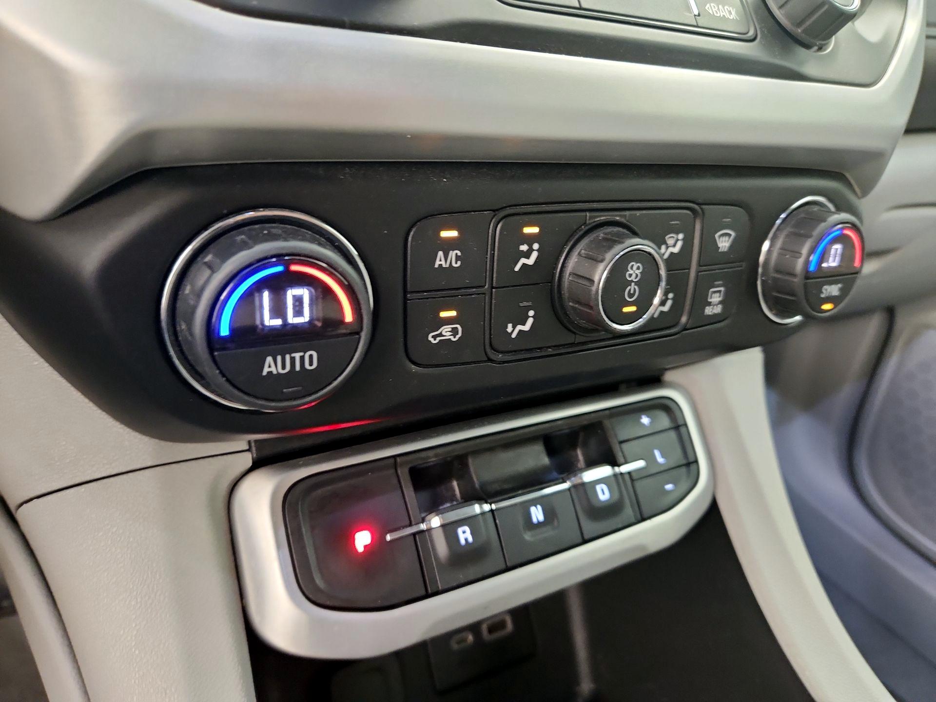 Thumbnail: 2020 GMC Acadia - 16