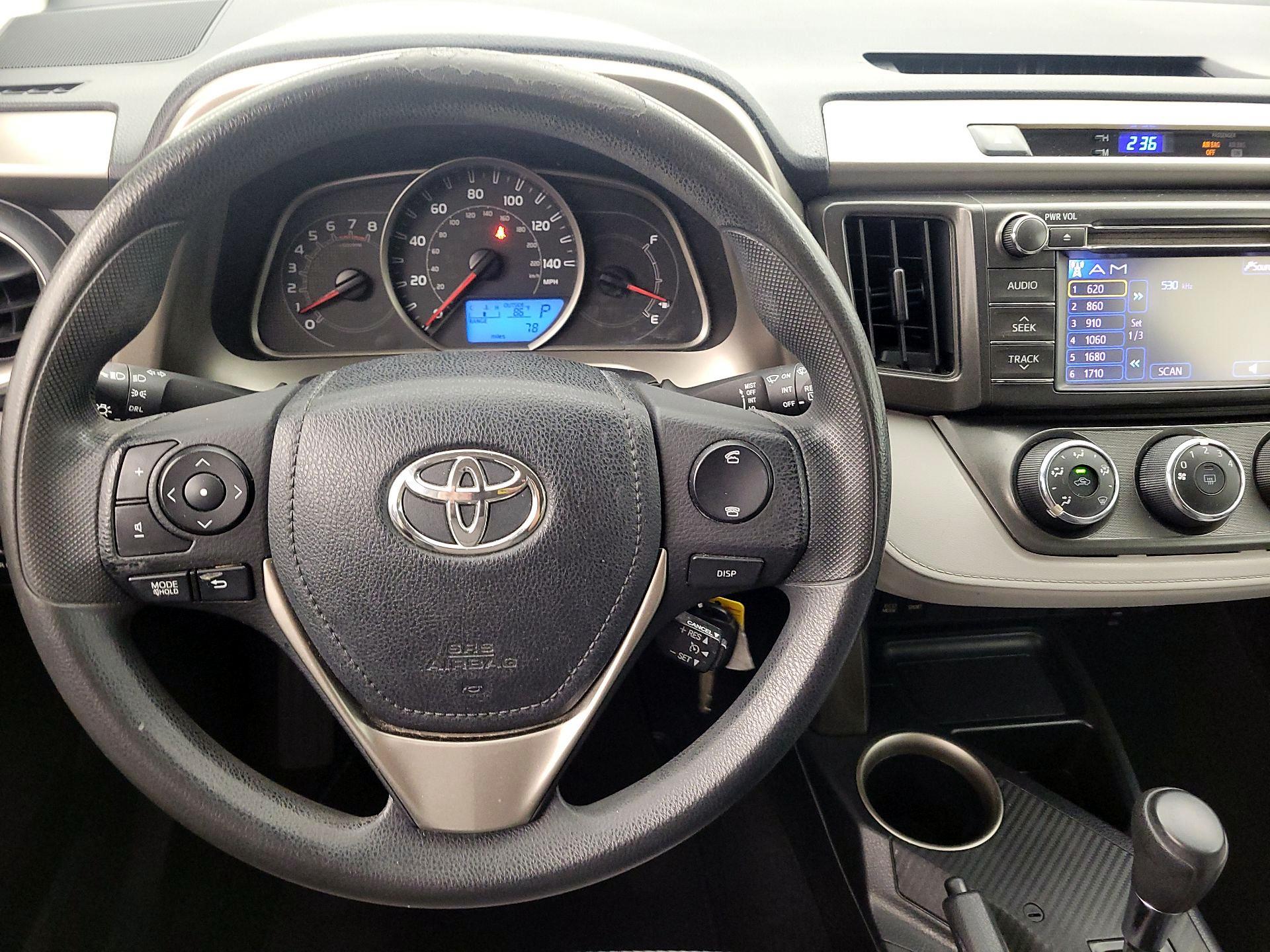 Thumbnail: 2013 Toyota RAV4 - 10