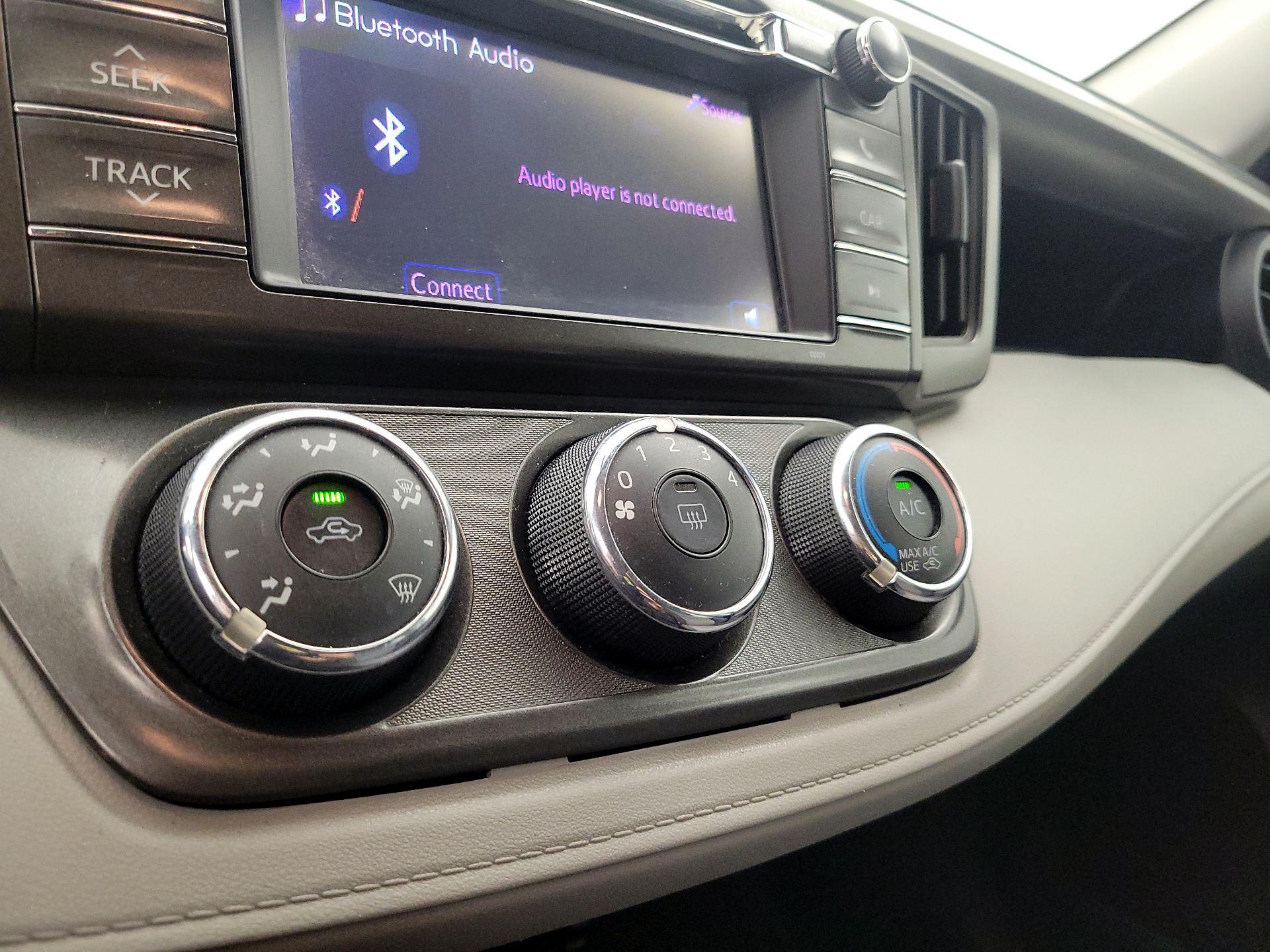 Thumbnail: 2013 Toyota RAV4 - 16