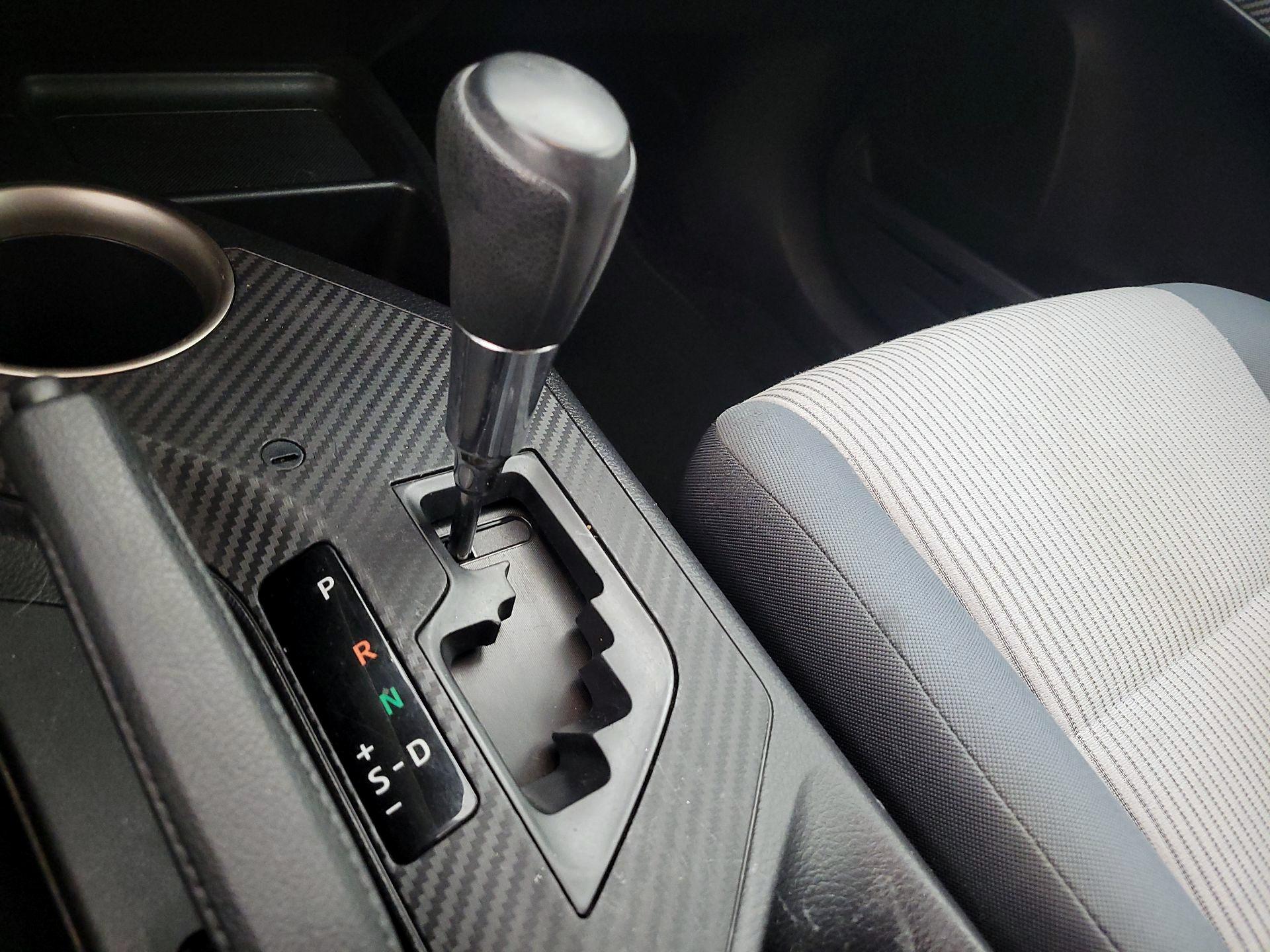 Thumbnail: 2013 Toyota RAV4 - 17