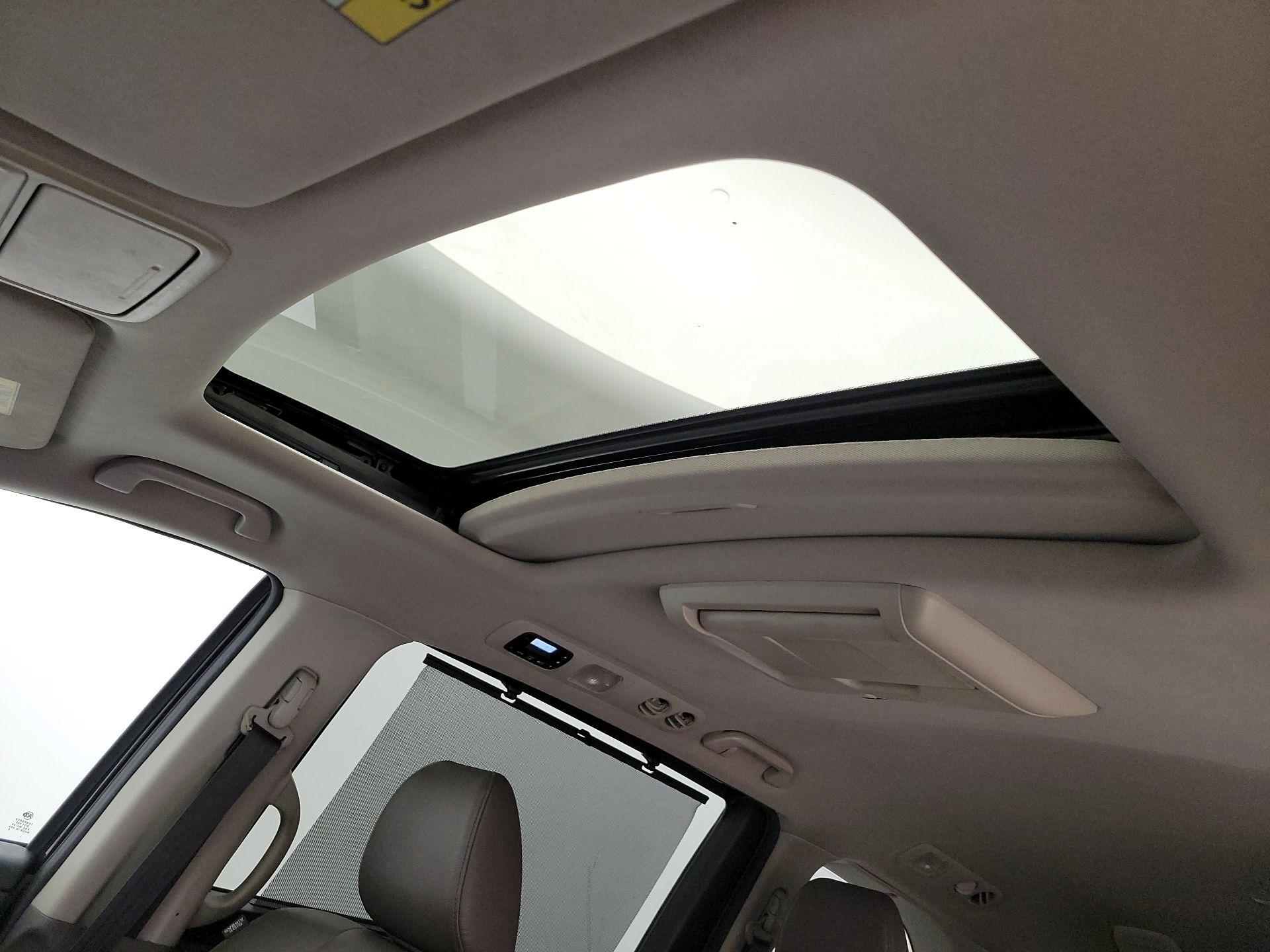 Thumbnail: 2015 Honda Odyssey - 19