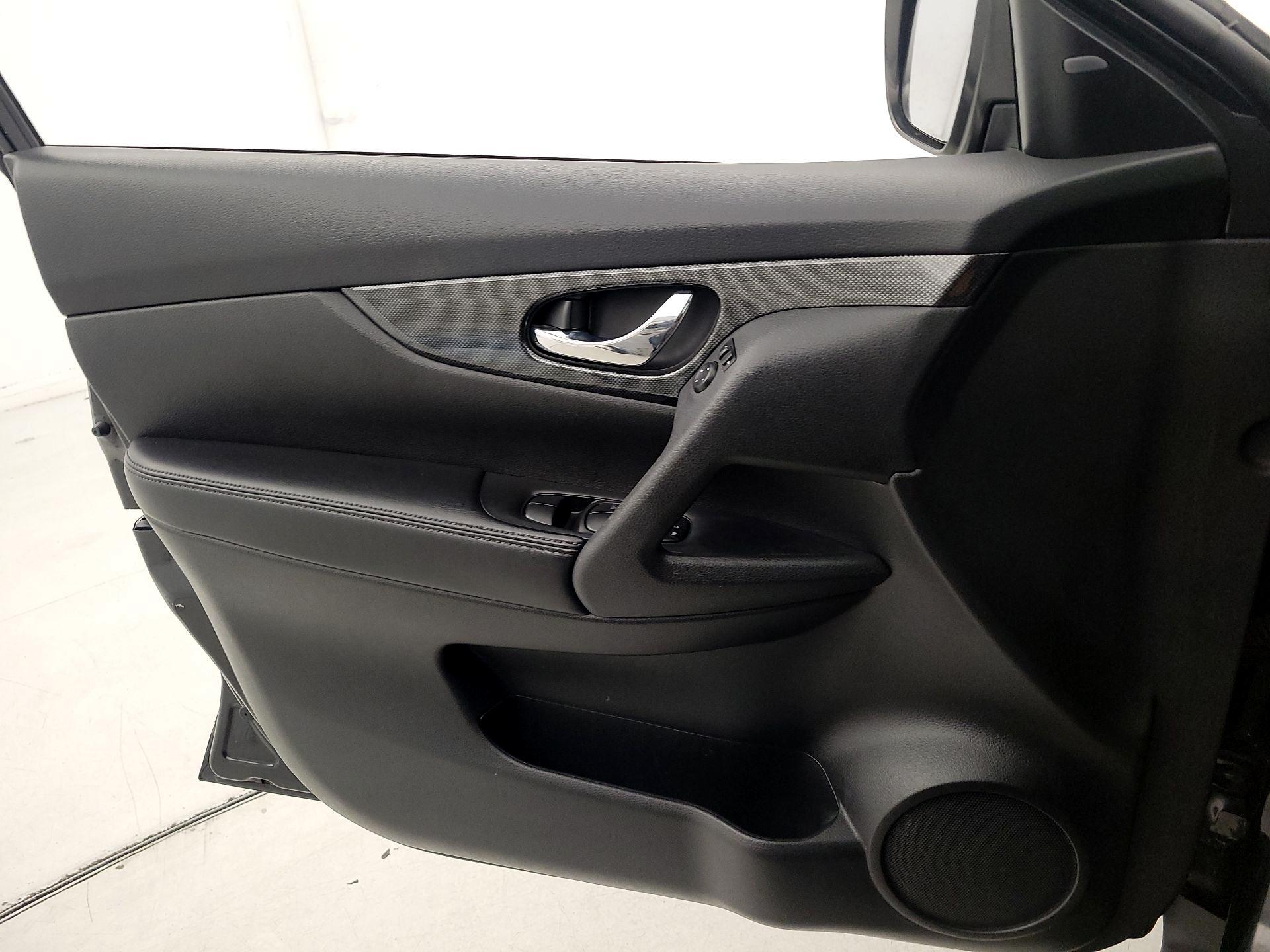 Thumbnail: 2014 Nissan Rogue - 12