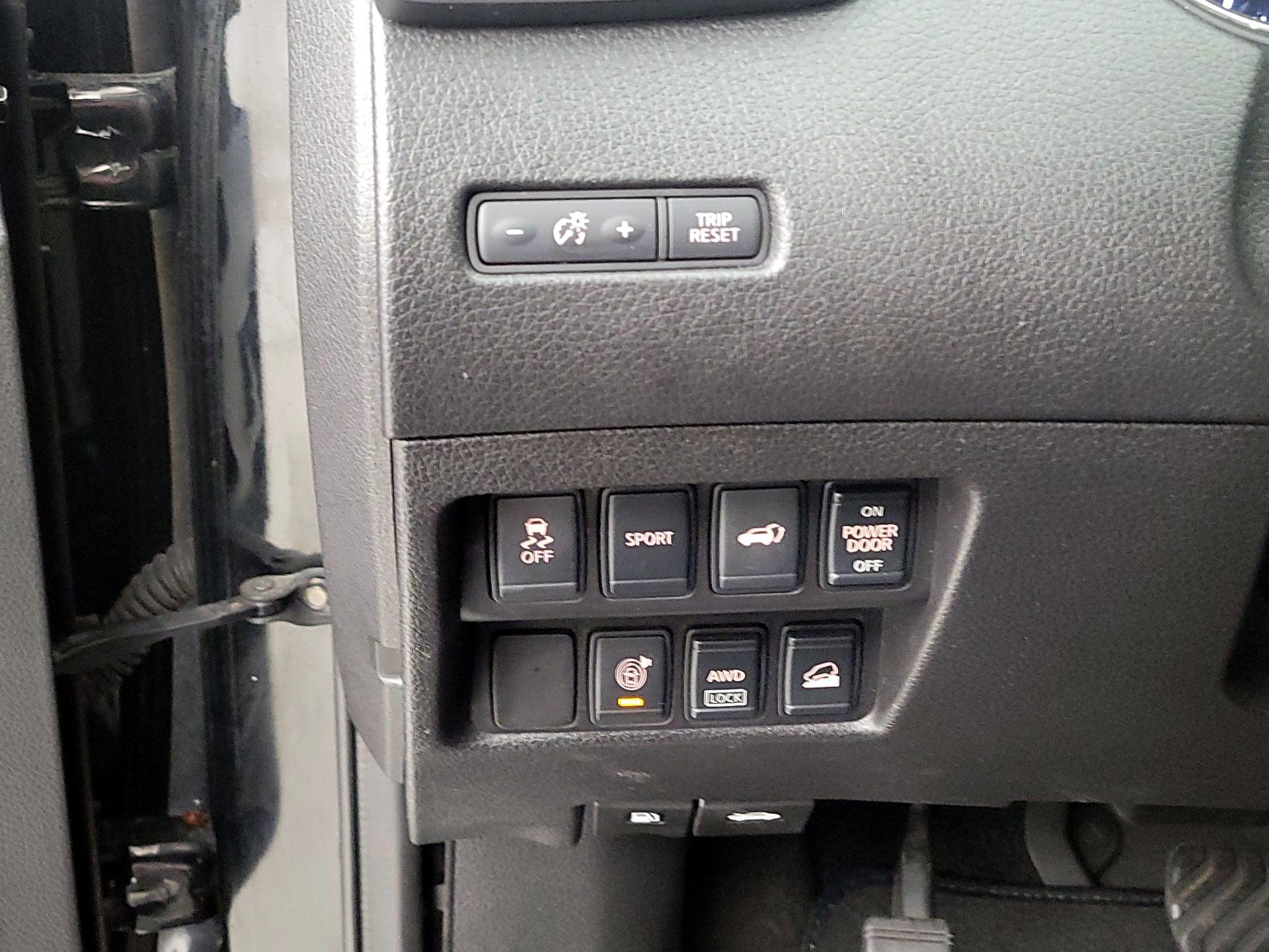Thumbnail: 2014 Nissan Rogue - 13