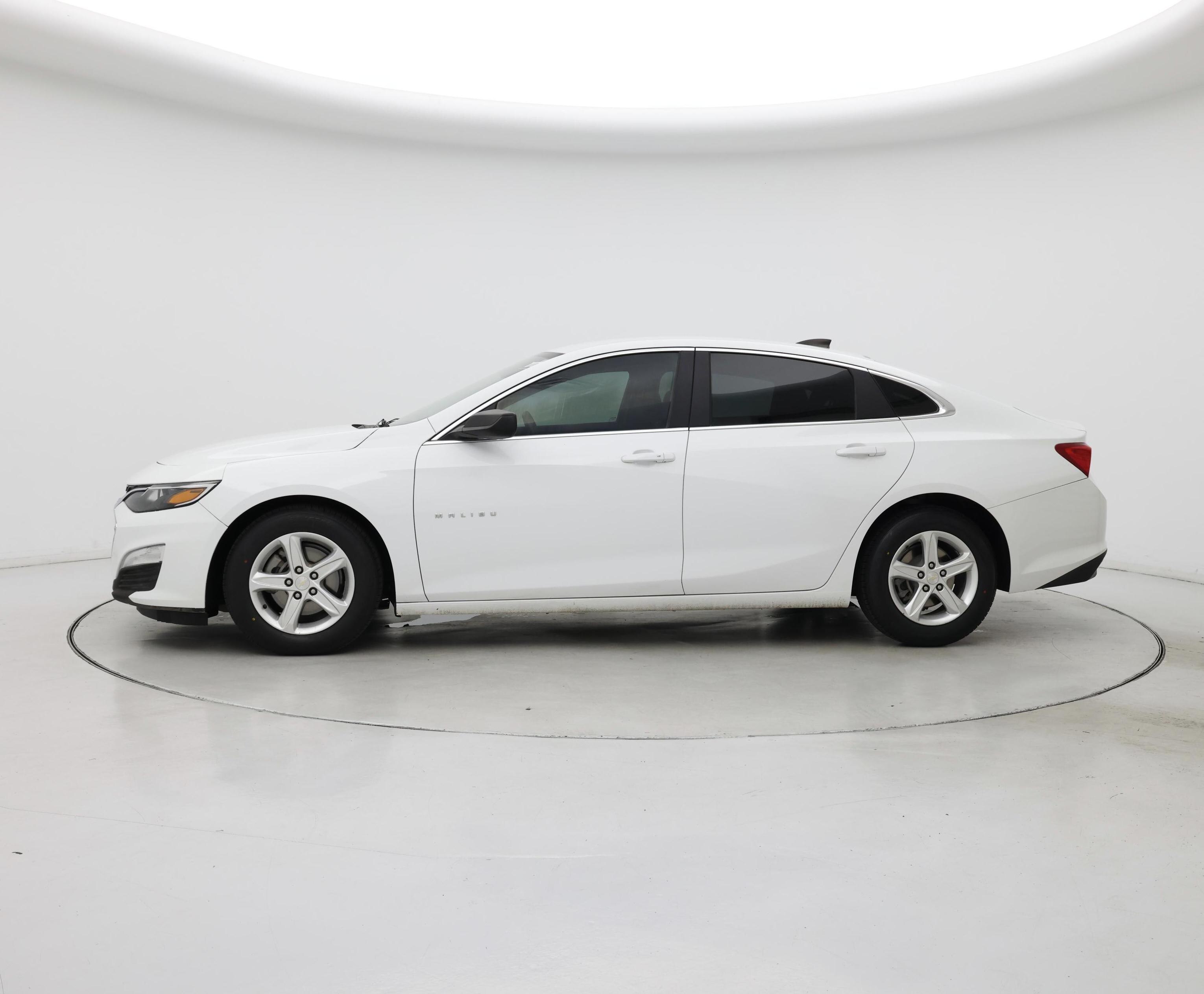 Thumbnail: 2021 Chevrolet Malibu - 3
