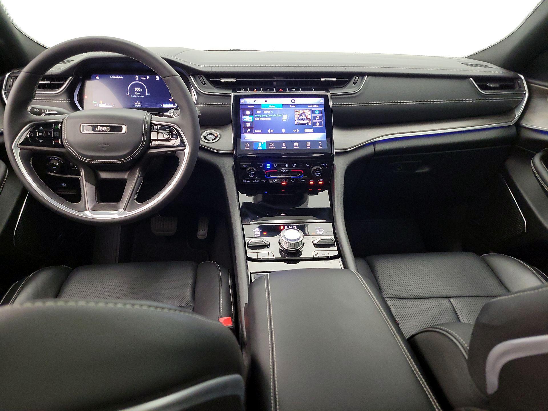 Thumbnail: 2024 Jeep Grand Cherokee - 9