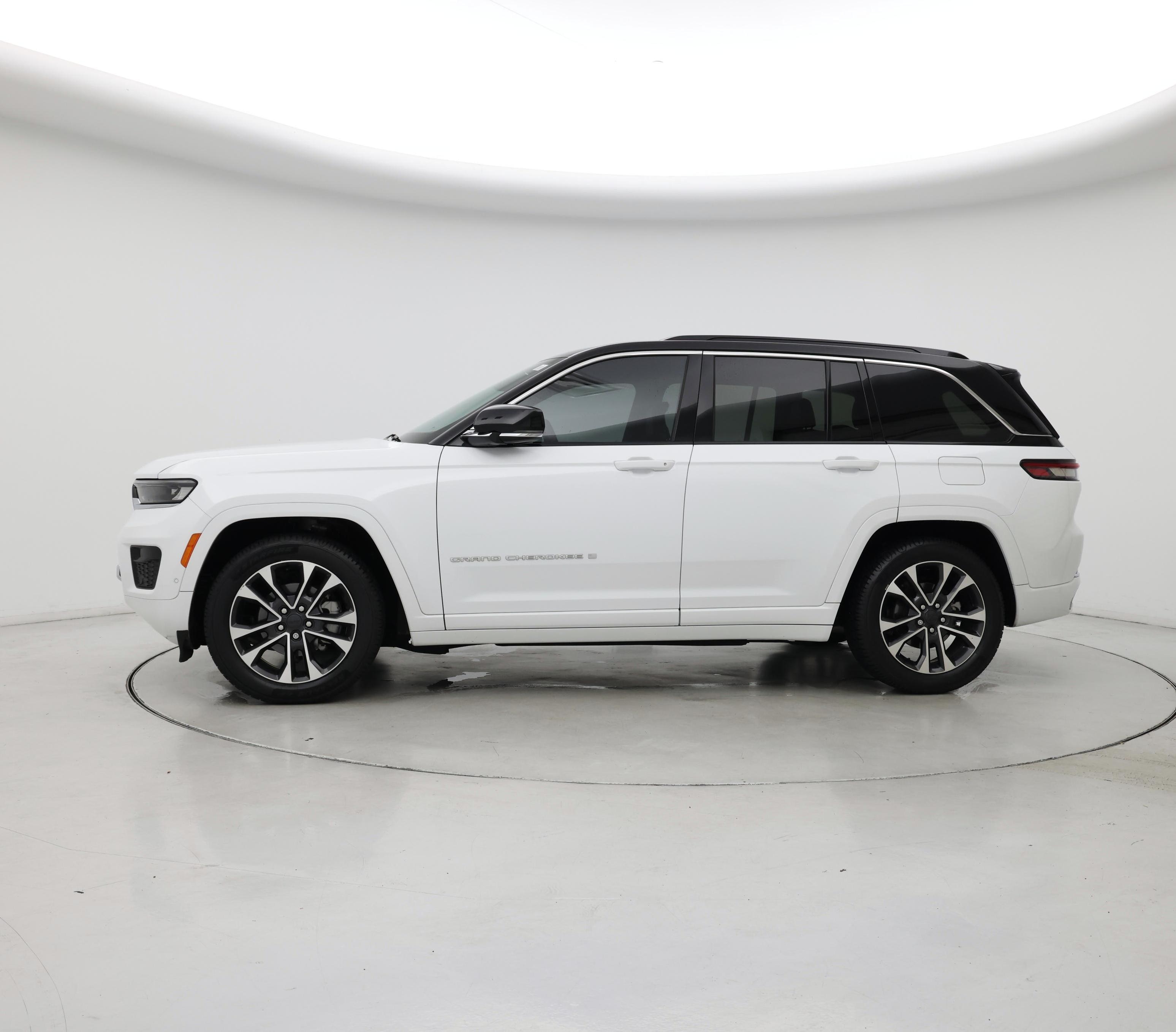 Thumbnail: 2024 Jeep Grand Cherokee - 3