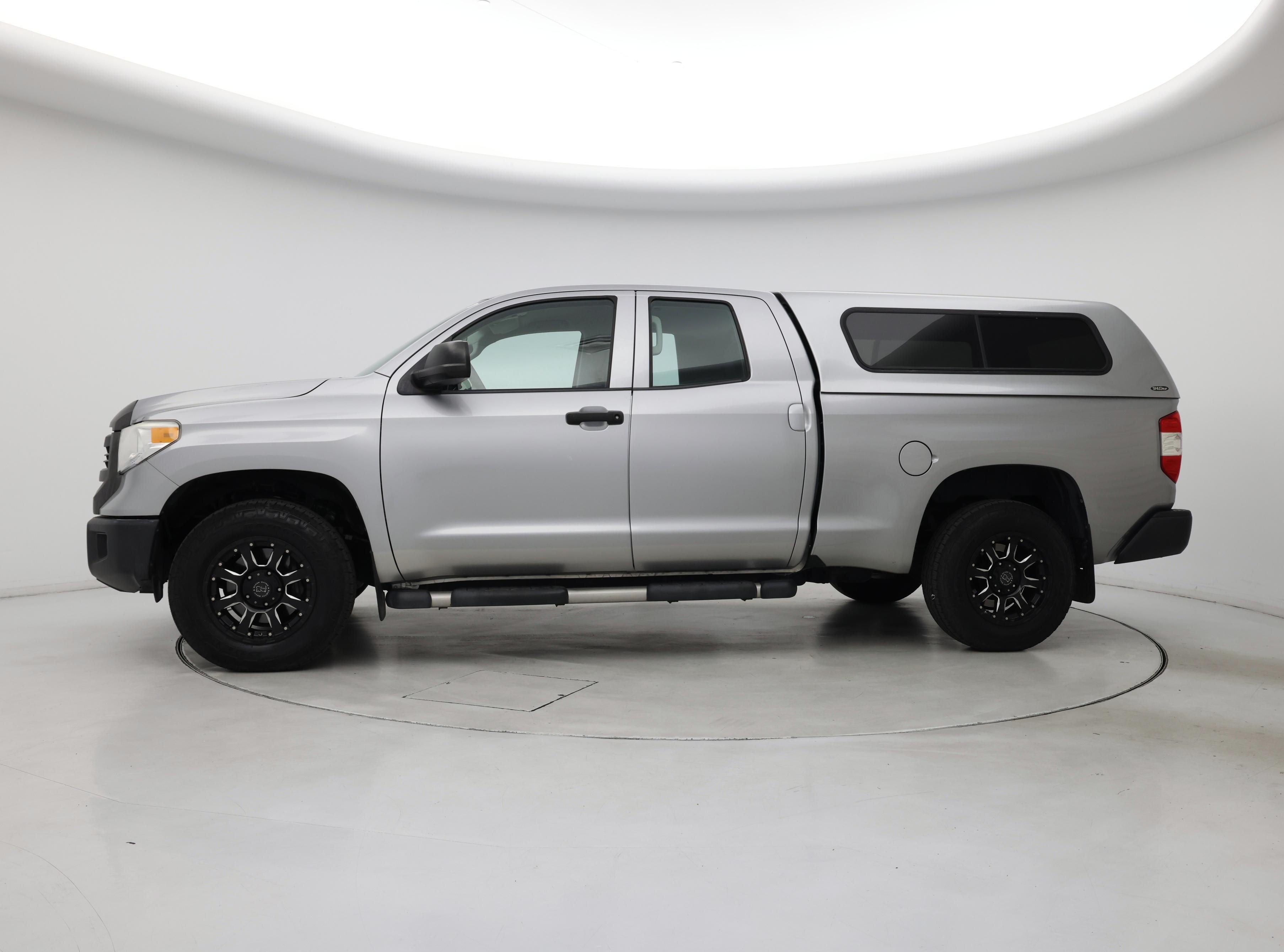 Thumbnail: 2015 Toyota Tundra - 3