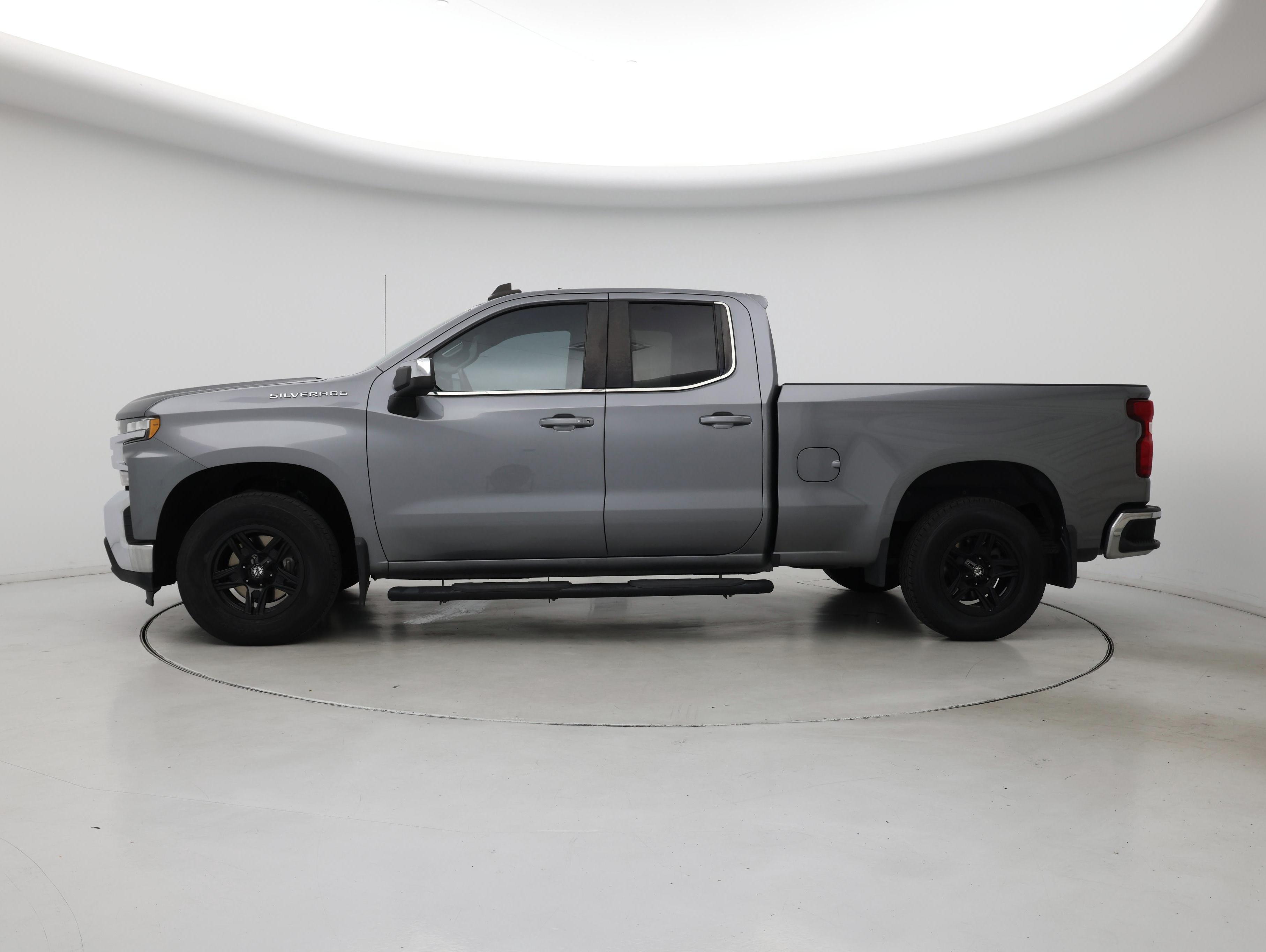 Thumbnail: 2020 Chevrolet Silverado 1500 - 3