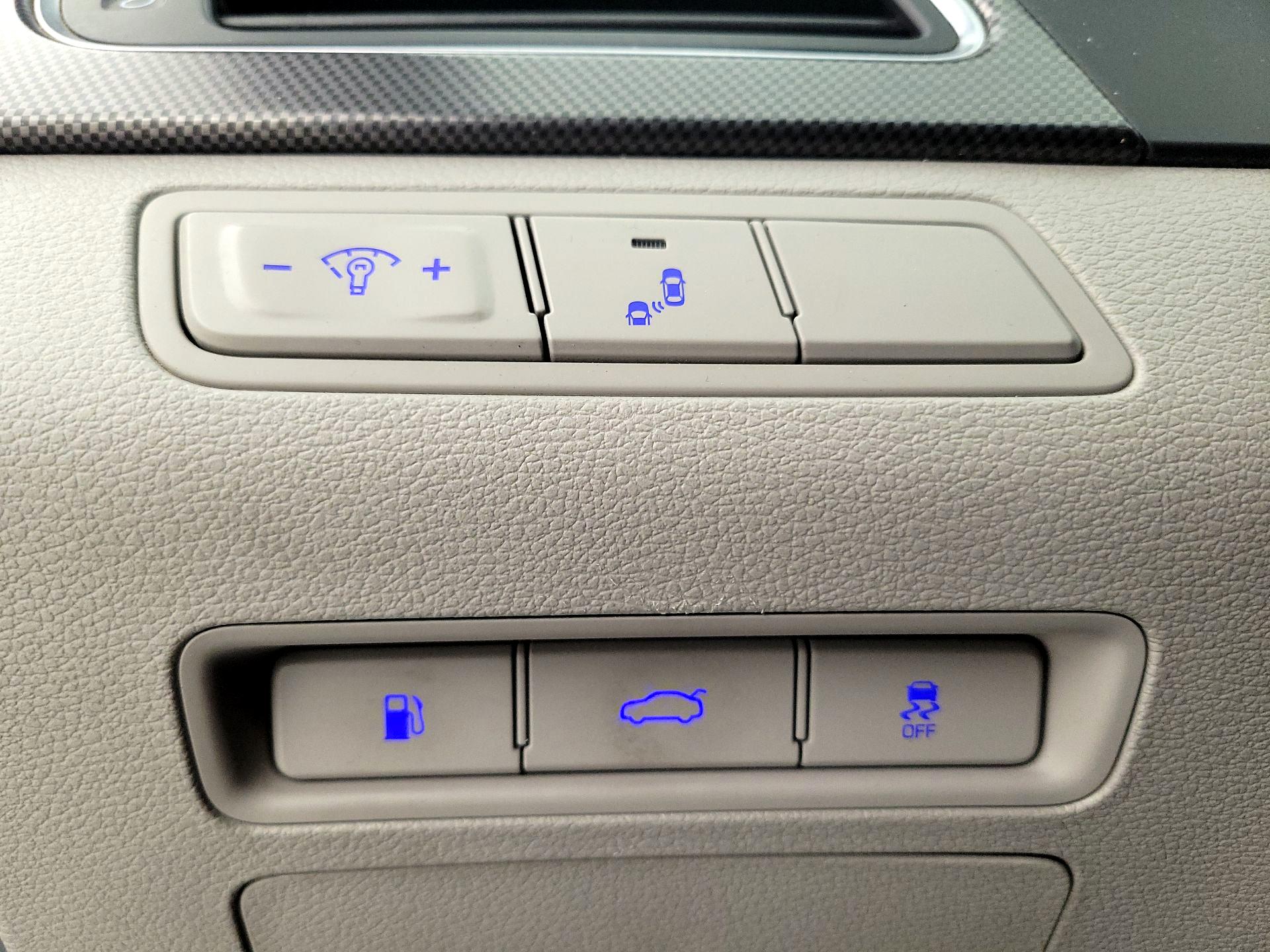 Thumbnail: 2015 Hyundai Sonata - 13