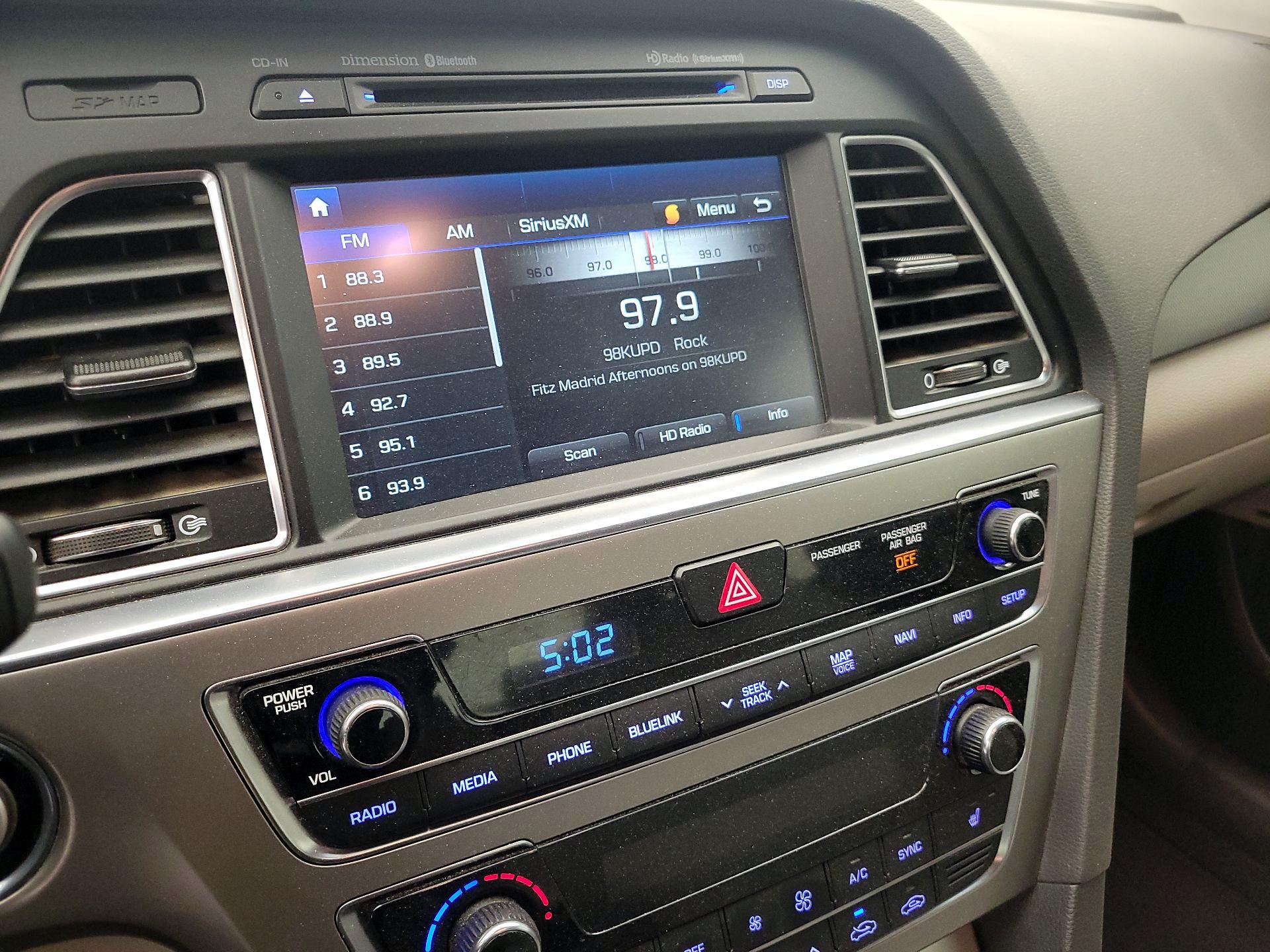 Thumbnail: 2015 Hyundai Sonata - 16