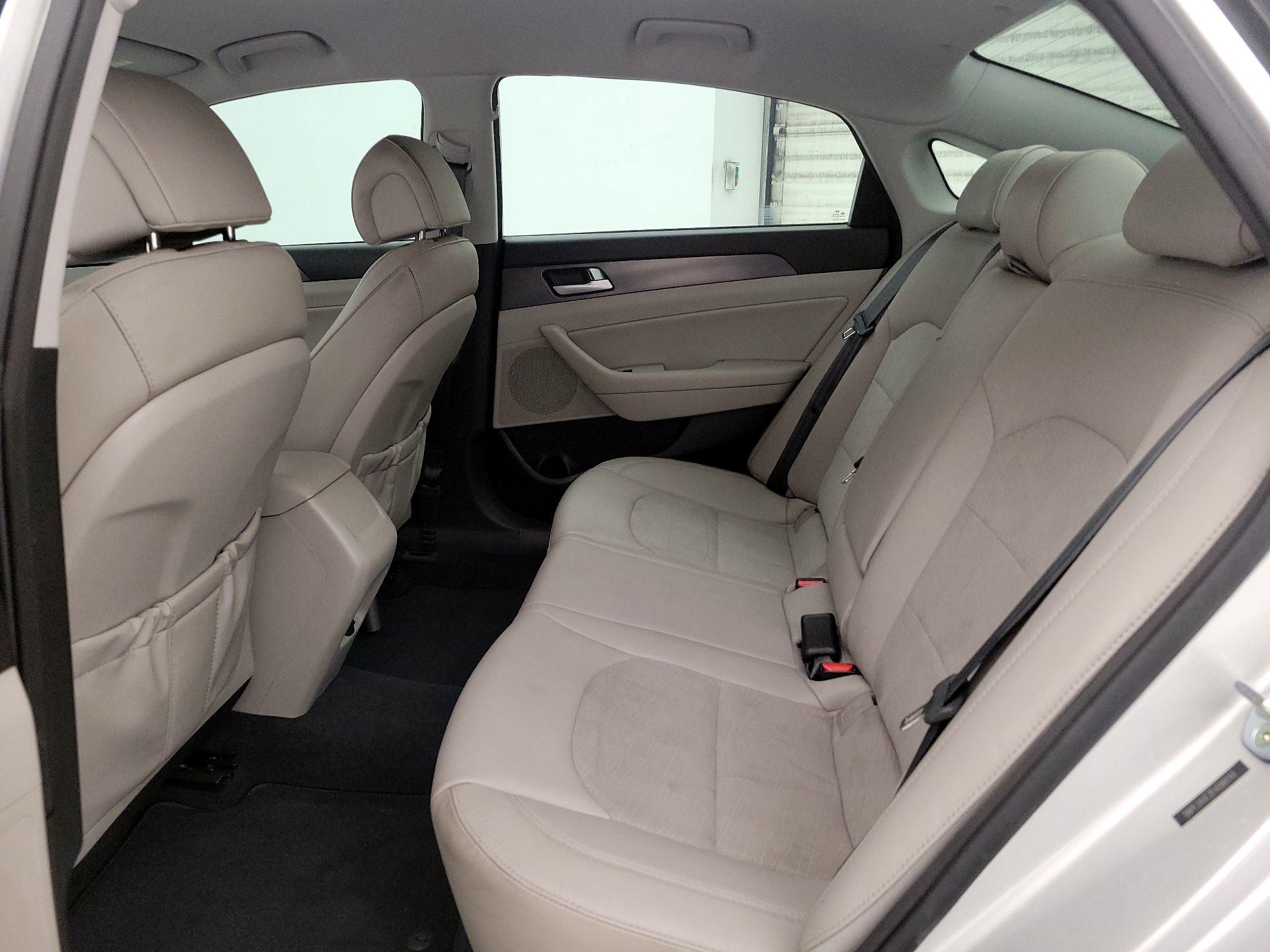Thumbnail: 2015 Hyundai Sonata - 20