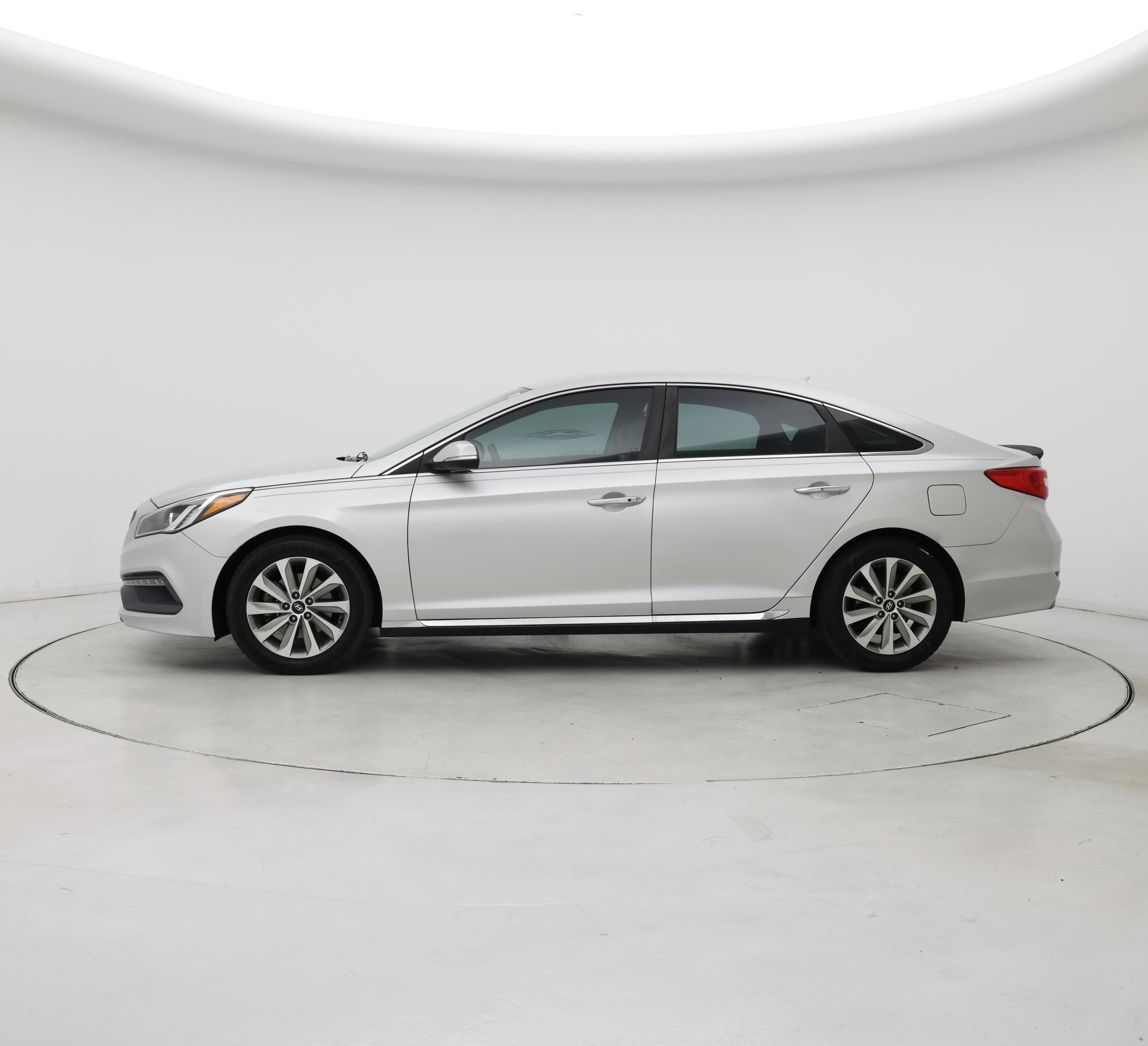 Thumbnail: 2015 Hyundai Sonata - 3